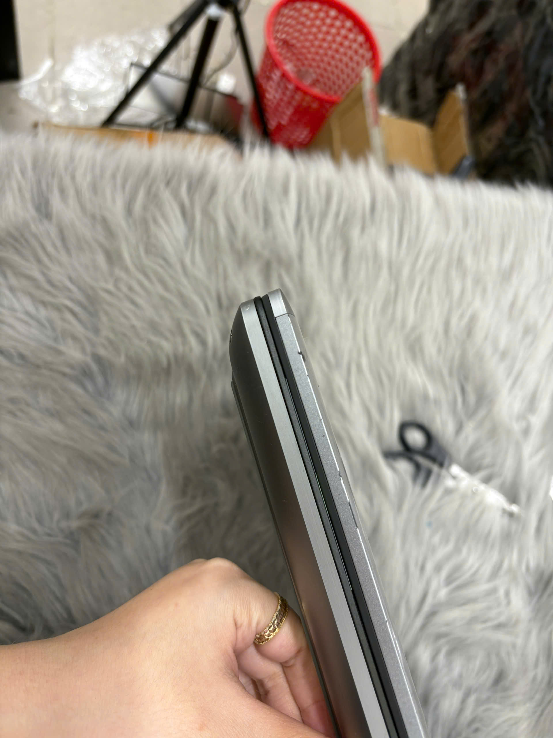 Dell Precision 7750 - Ảnh 15