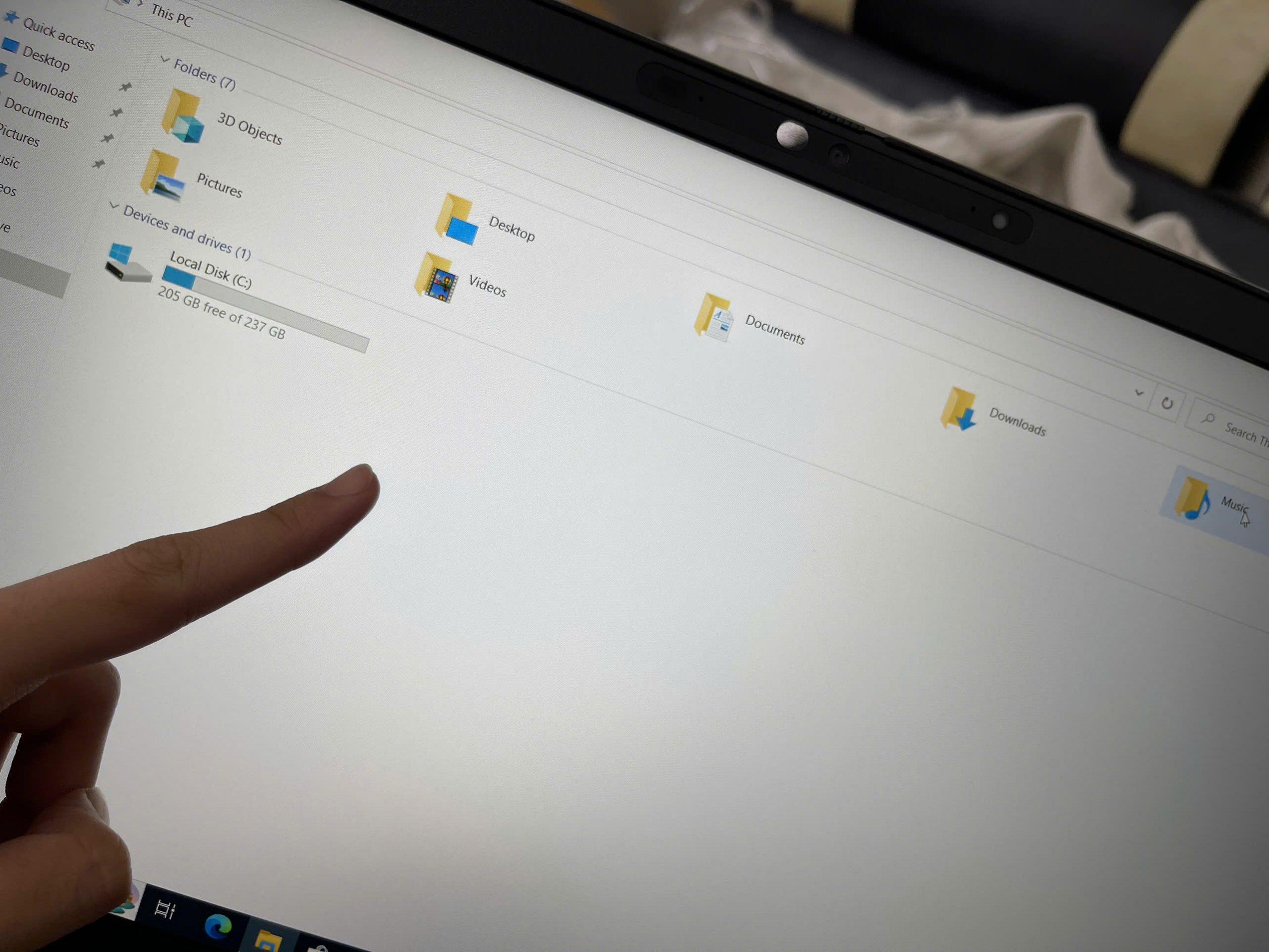 Dell Latitude 5520 - Ảnh 8