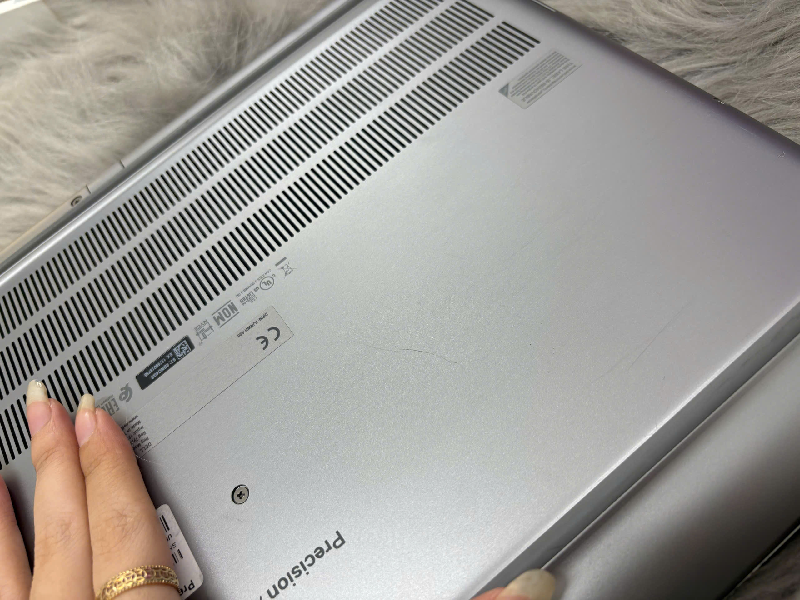 Dell Precision 7560 - Ảnh 2