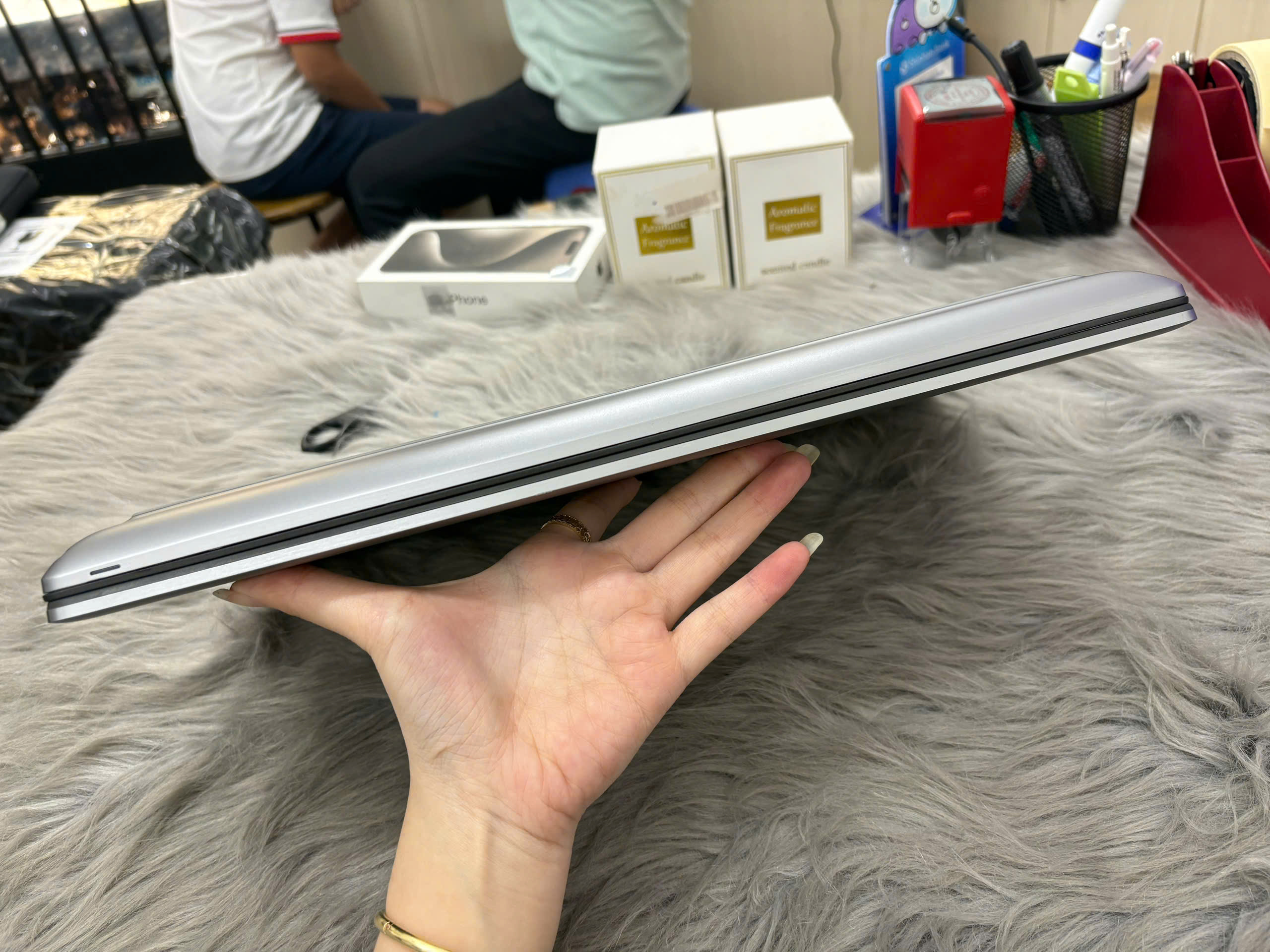 Dell Precision 7560 - Ảnh 4
