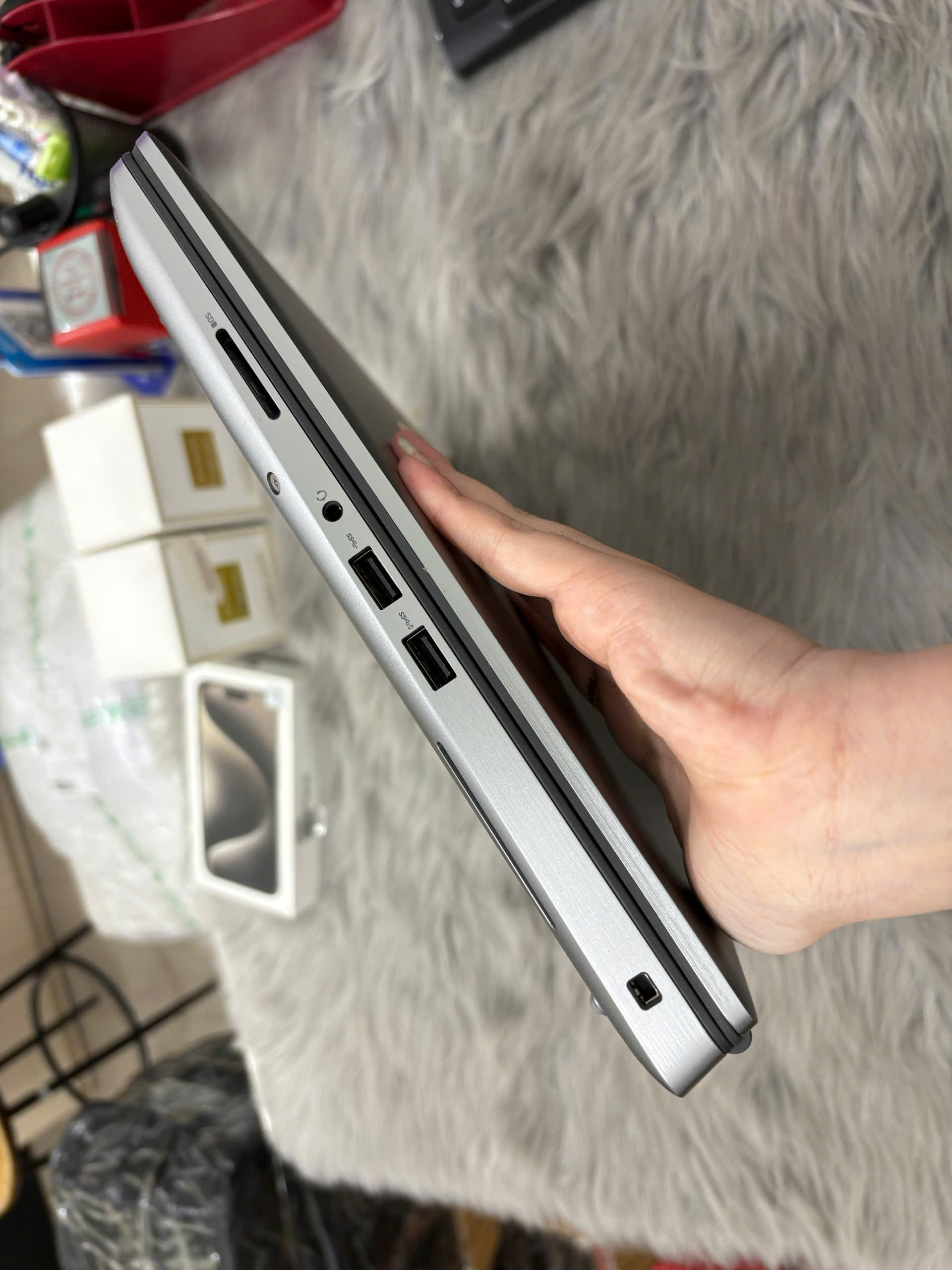 Dell Precision 7560 - Ảnh 6
