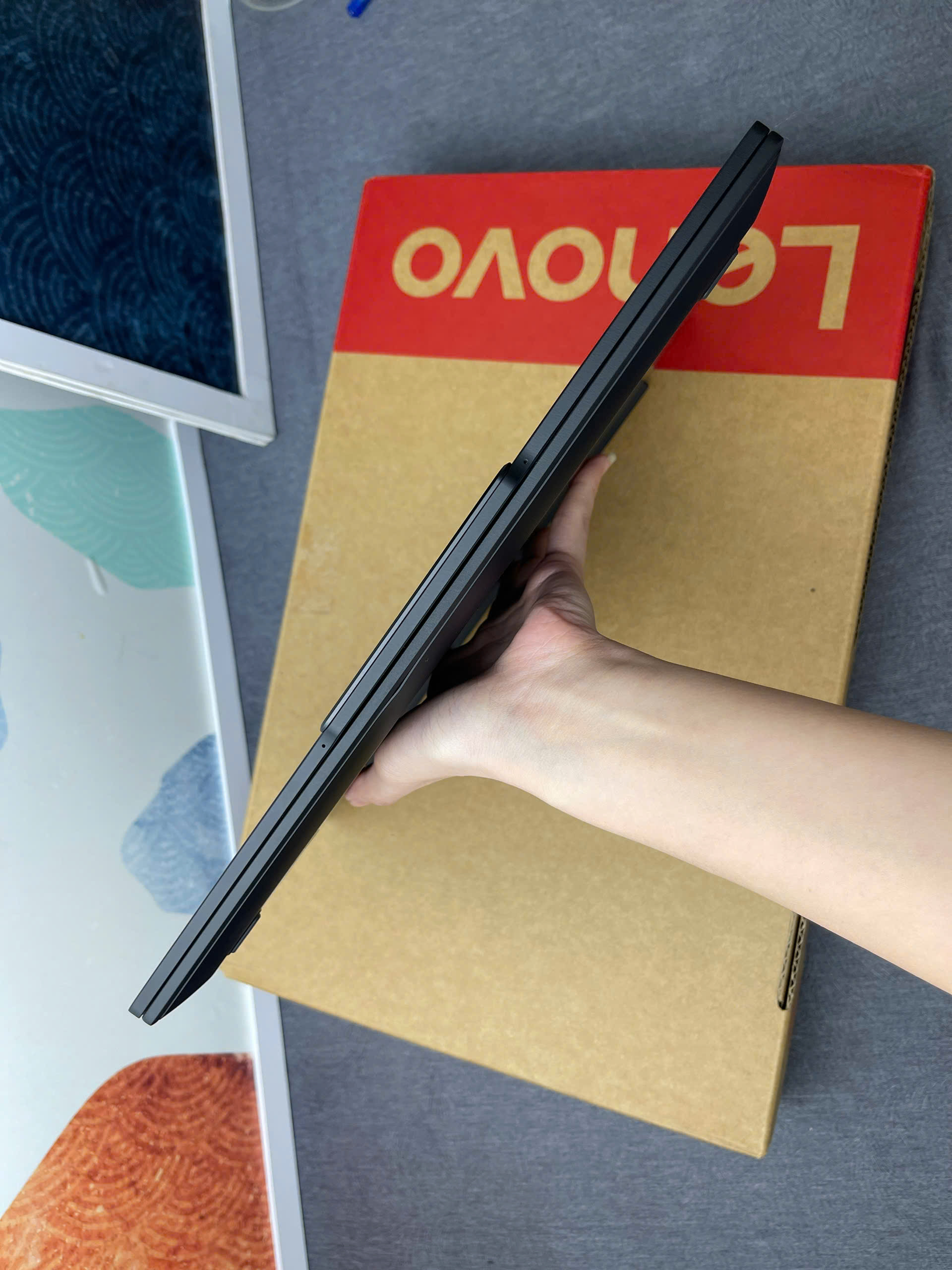 Thinkpad X1 Carbon G12 - Ảnh 3