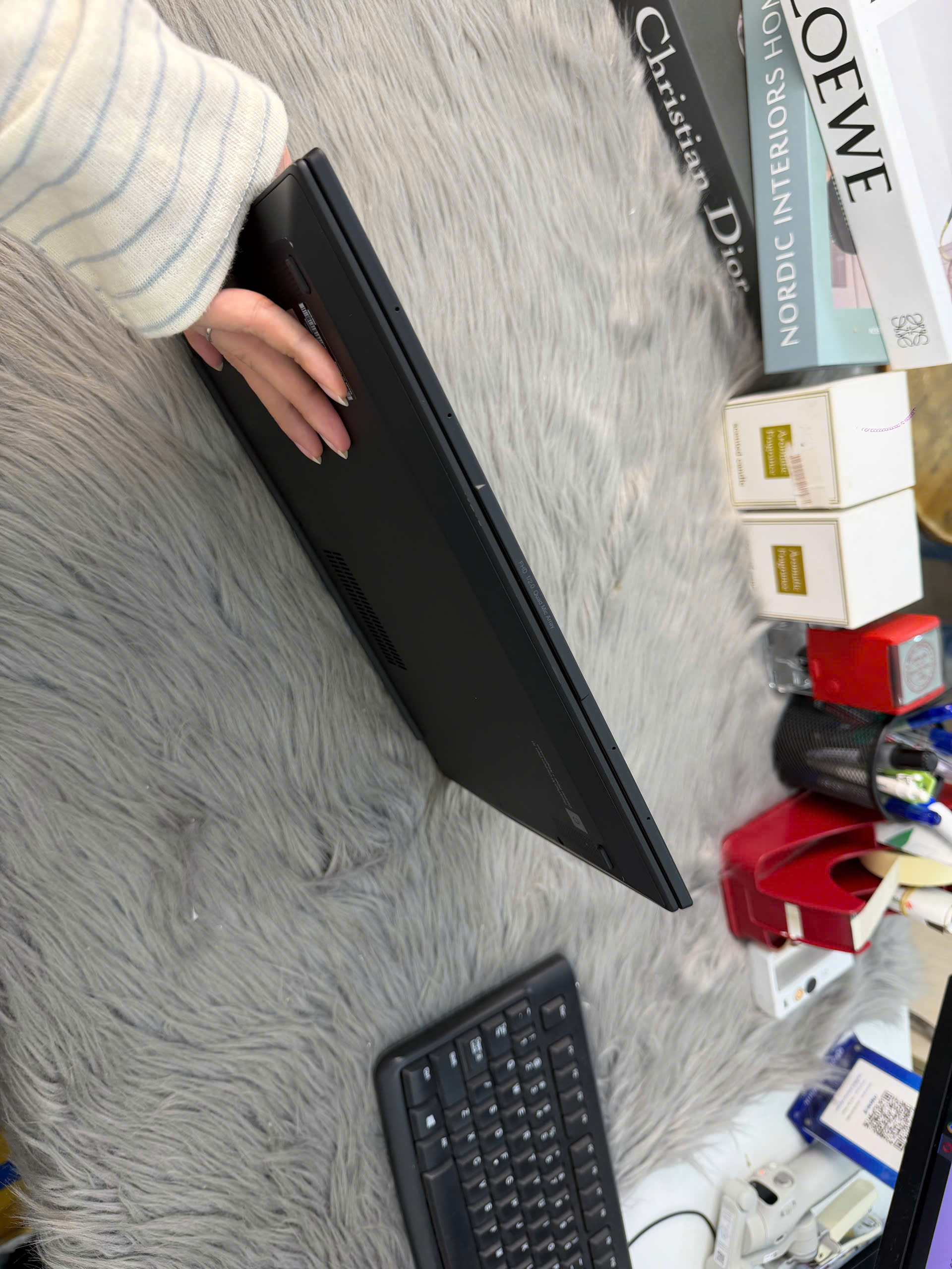 Thinkpad X1 Cacbon G10 - Ảnh 4