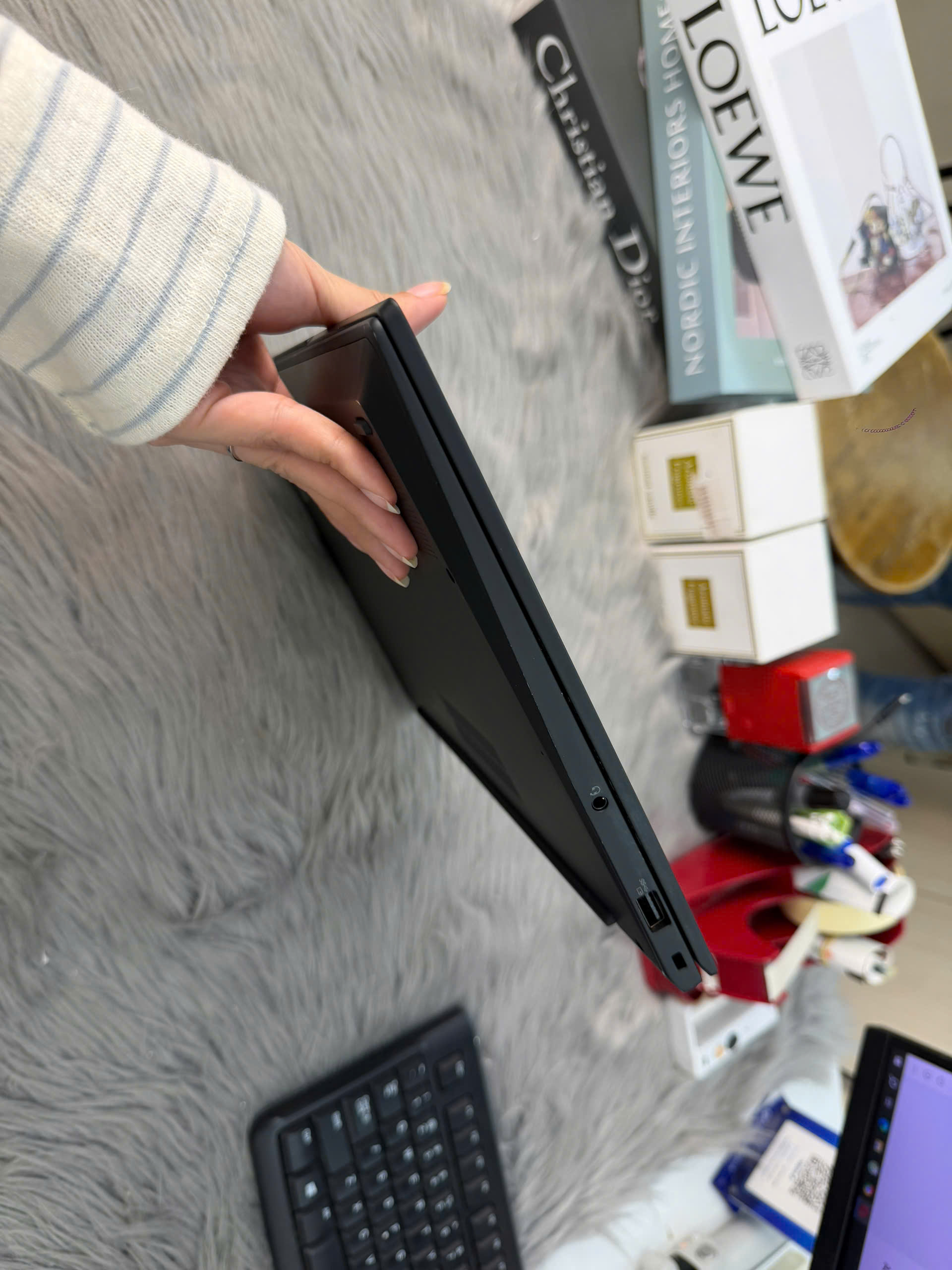 Thinkpad X1 Cacbon G10 - Ảnh 5