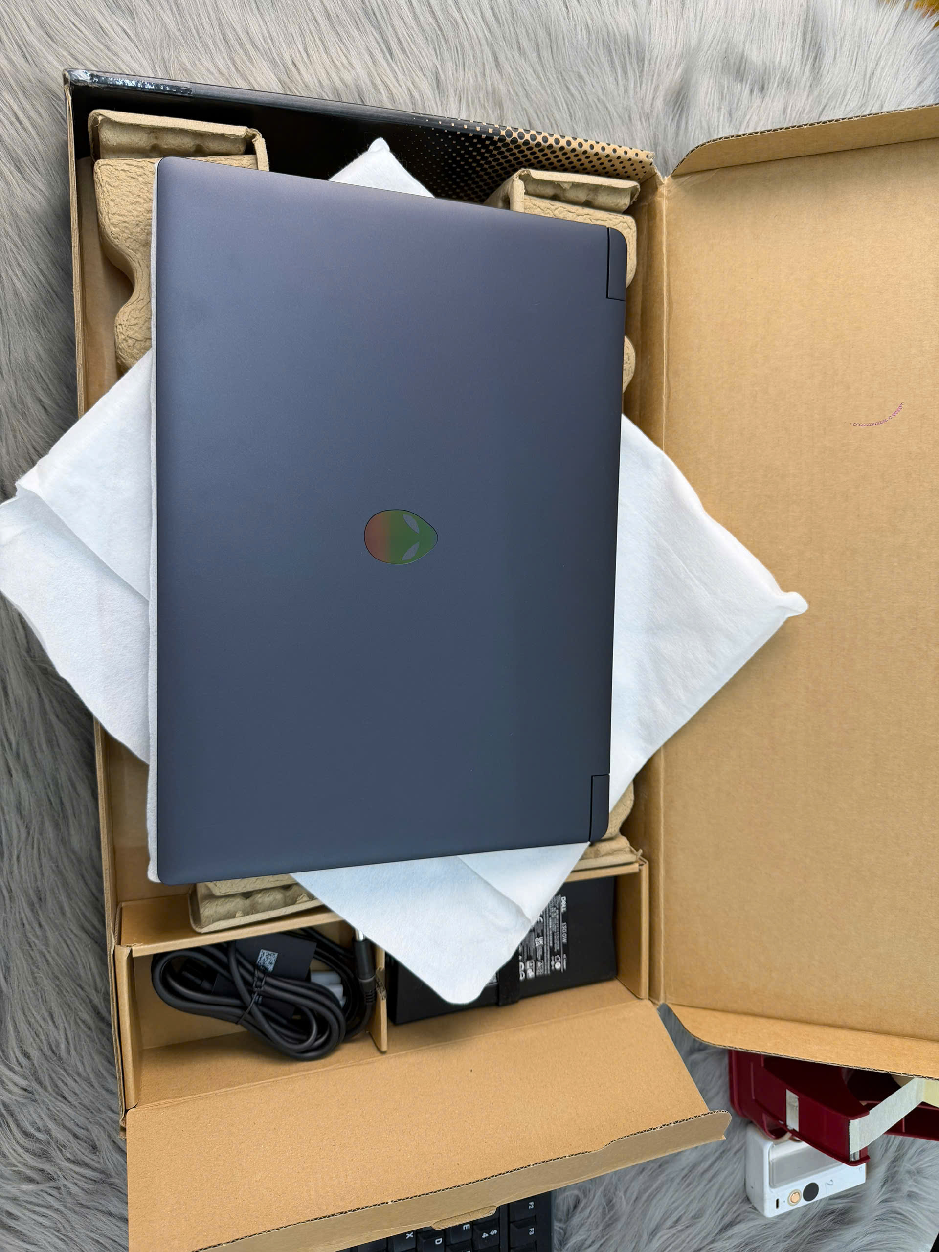 Dell Alienwarev 2026 DA15265 - Ảnh 8