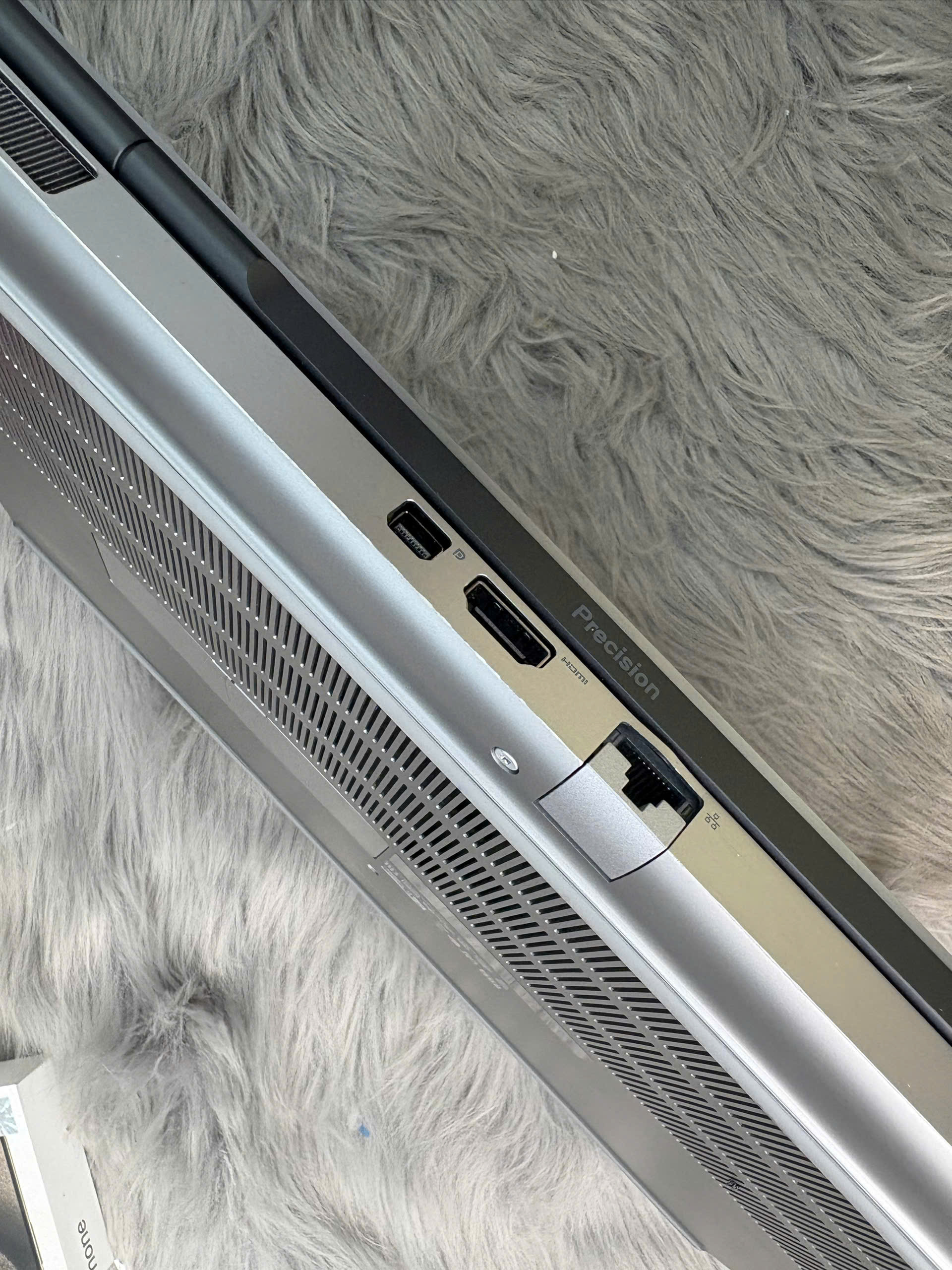 Dell Precision 7560 - Ảnh 4