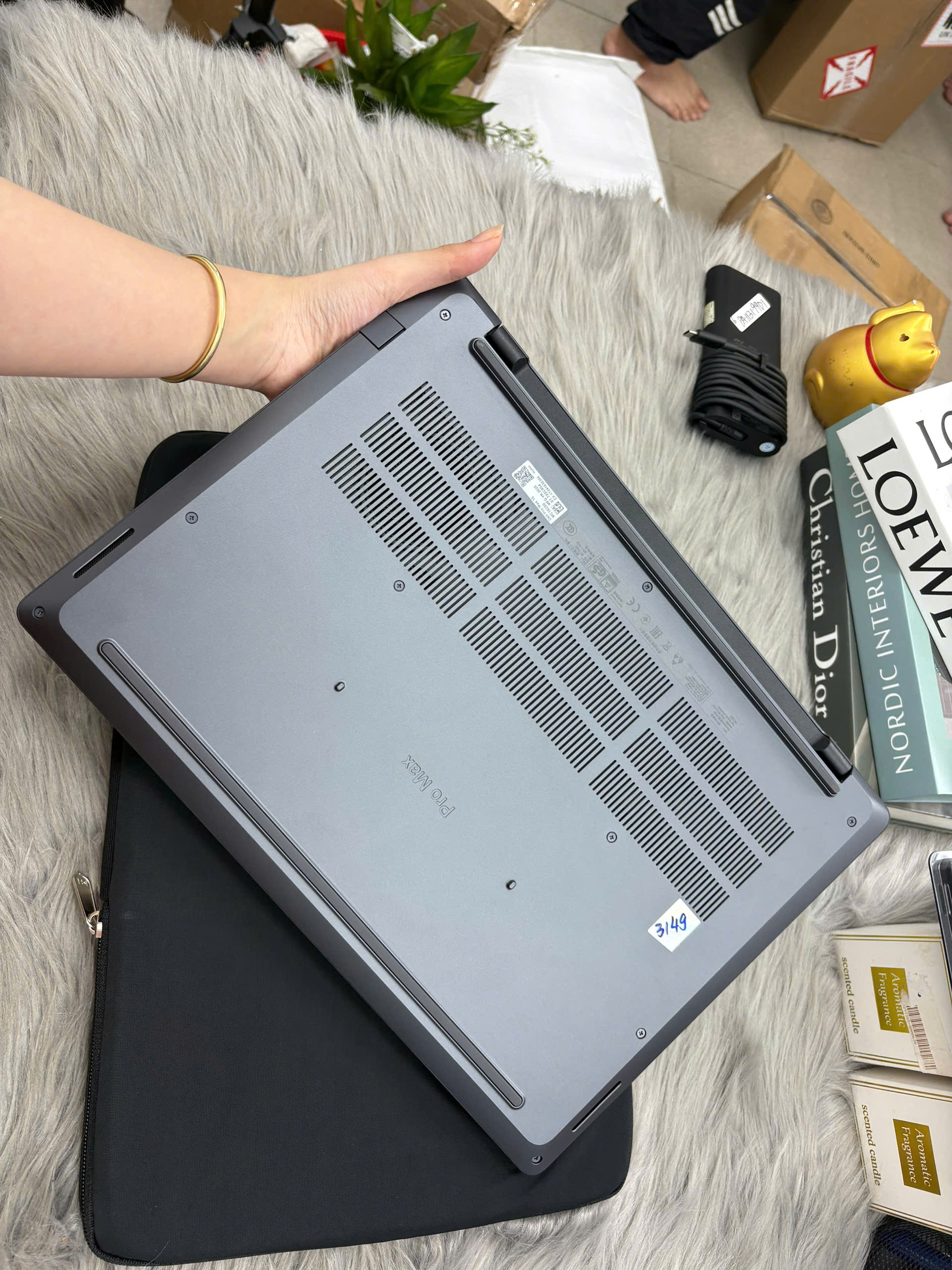 Dell Pro Max 16 MC16250 - Ảnh 2