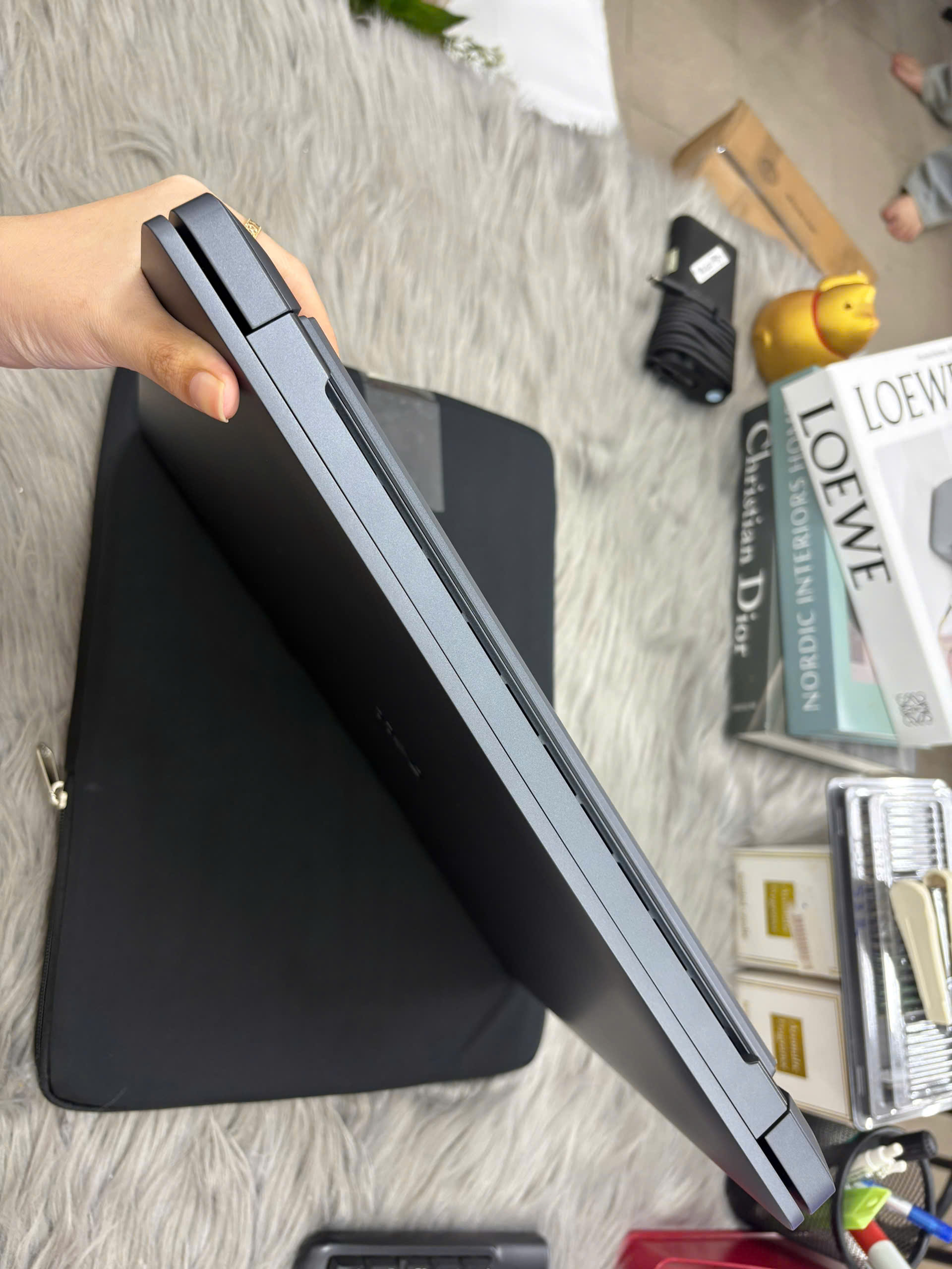 Dell Pro Max 16 MC16250 - Ảnh 4