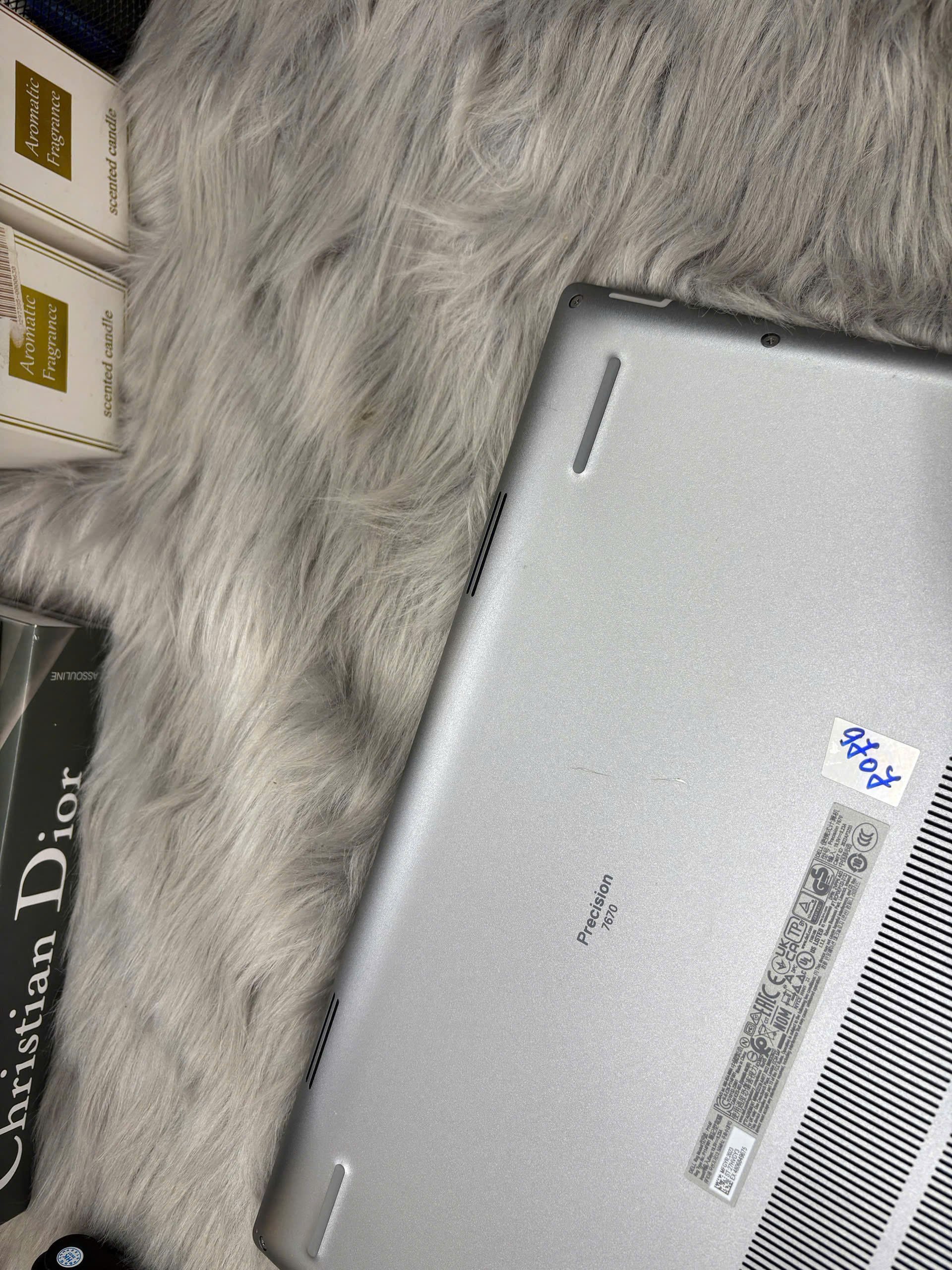 Dell Precision 7670 - Ảnh 2