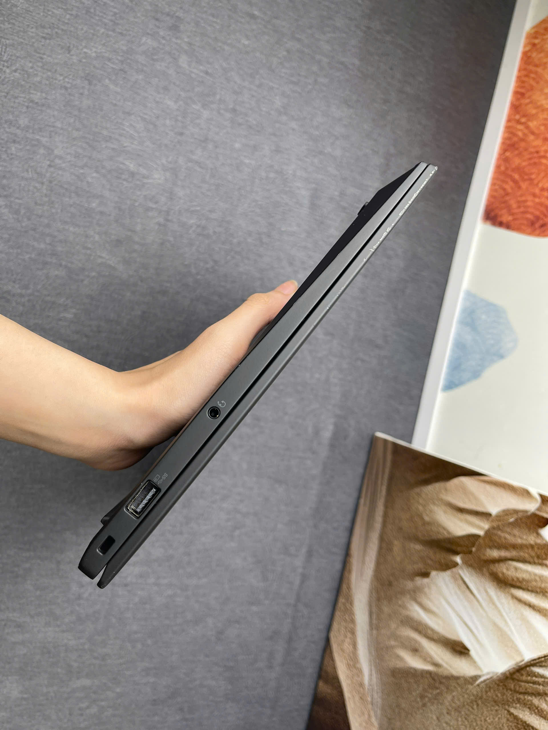 Thinkpad X1 Carbon G9 - Ảnh 4