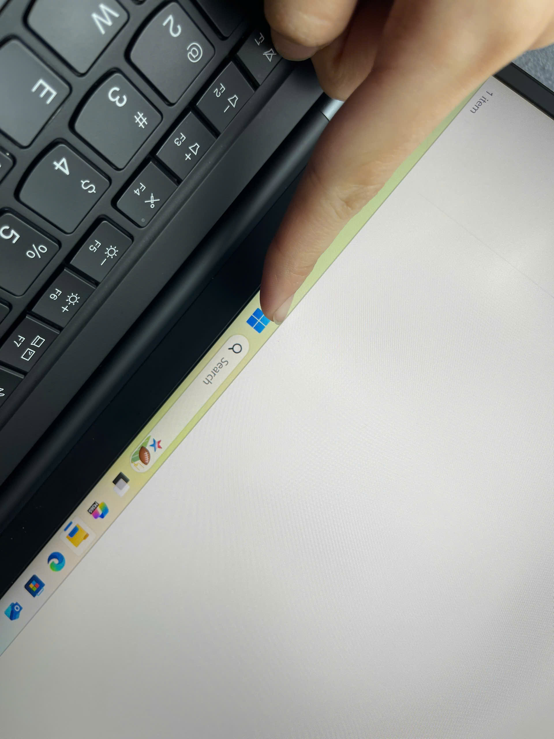 Thinkpad X1 Carbon G10 - Ảnh 12