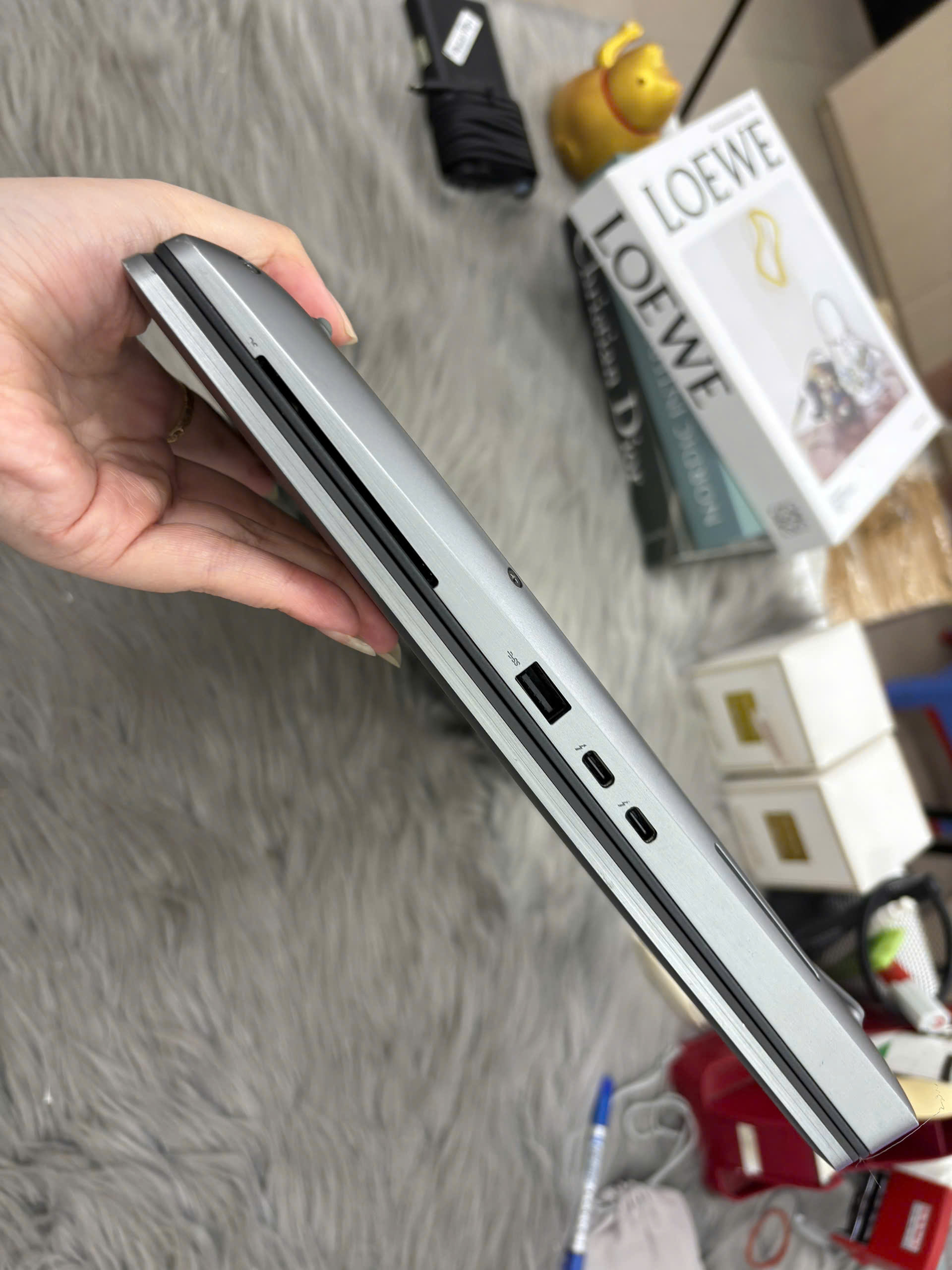 Dell Precision 7750 - Ảnh 2