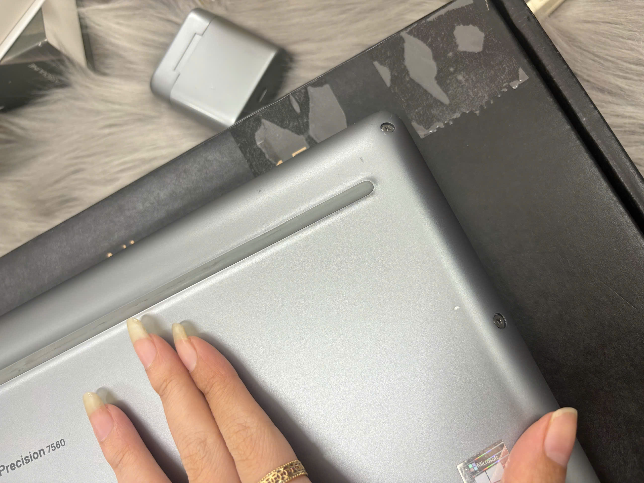 Dell Precision 7560 - Ảnh 8