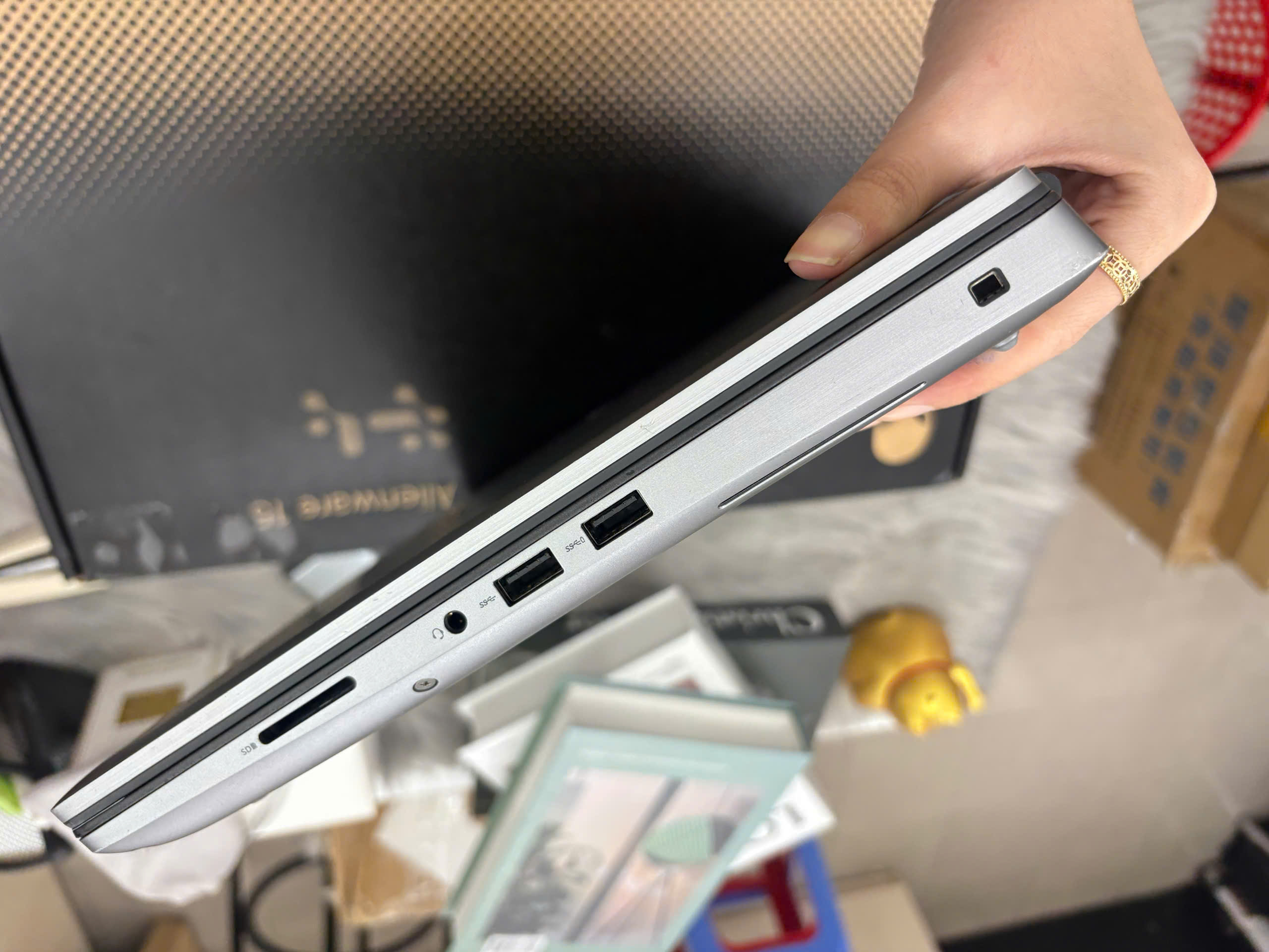 Dell Precision 7560 - Ảnh 3