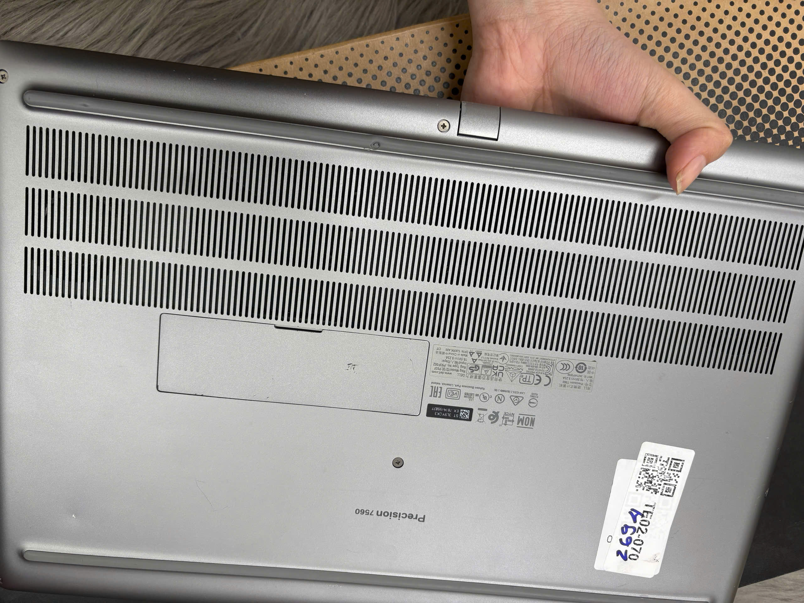 Dell Precision 7560 - Ảnh 4