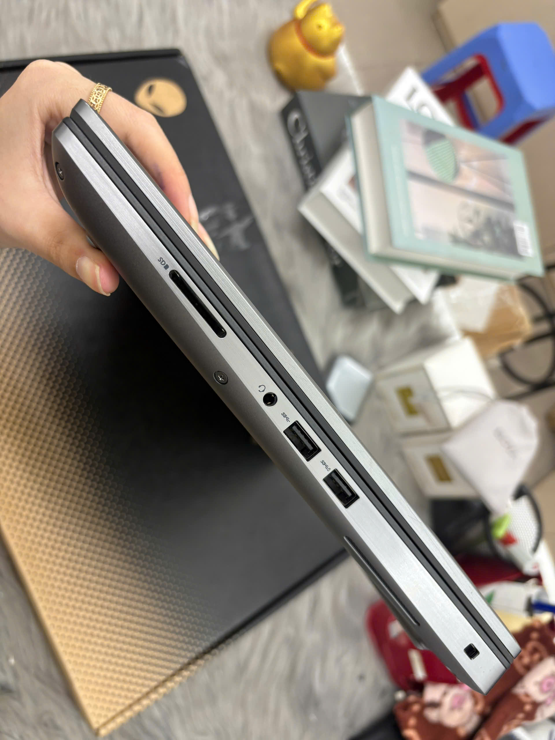 Dell Precision 7550 - Ảnh 3