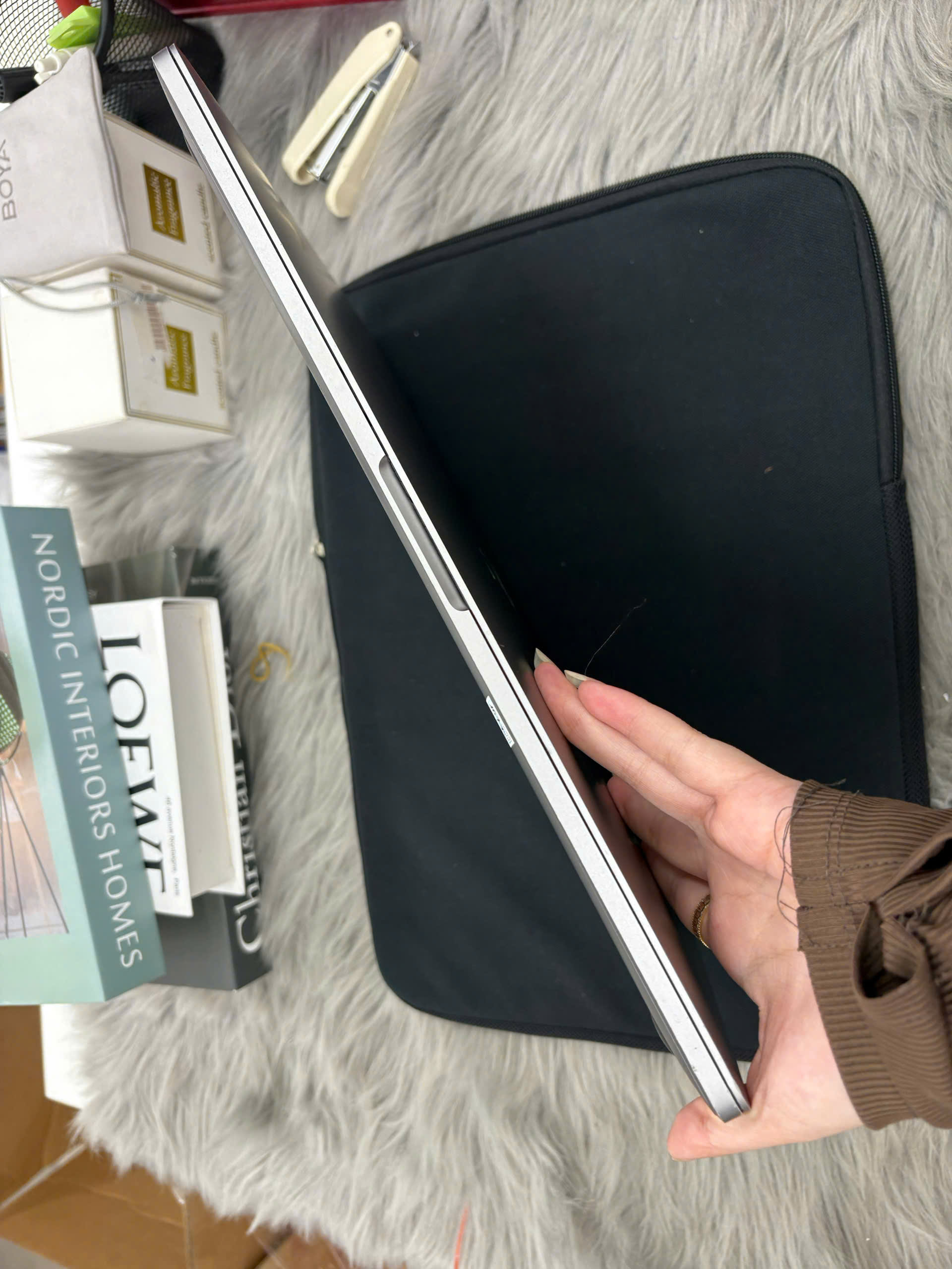 MacBook Pro 15 inch 2019 - Ảnh 2