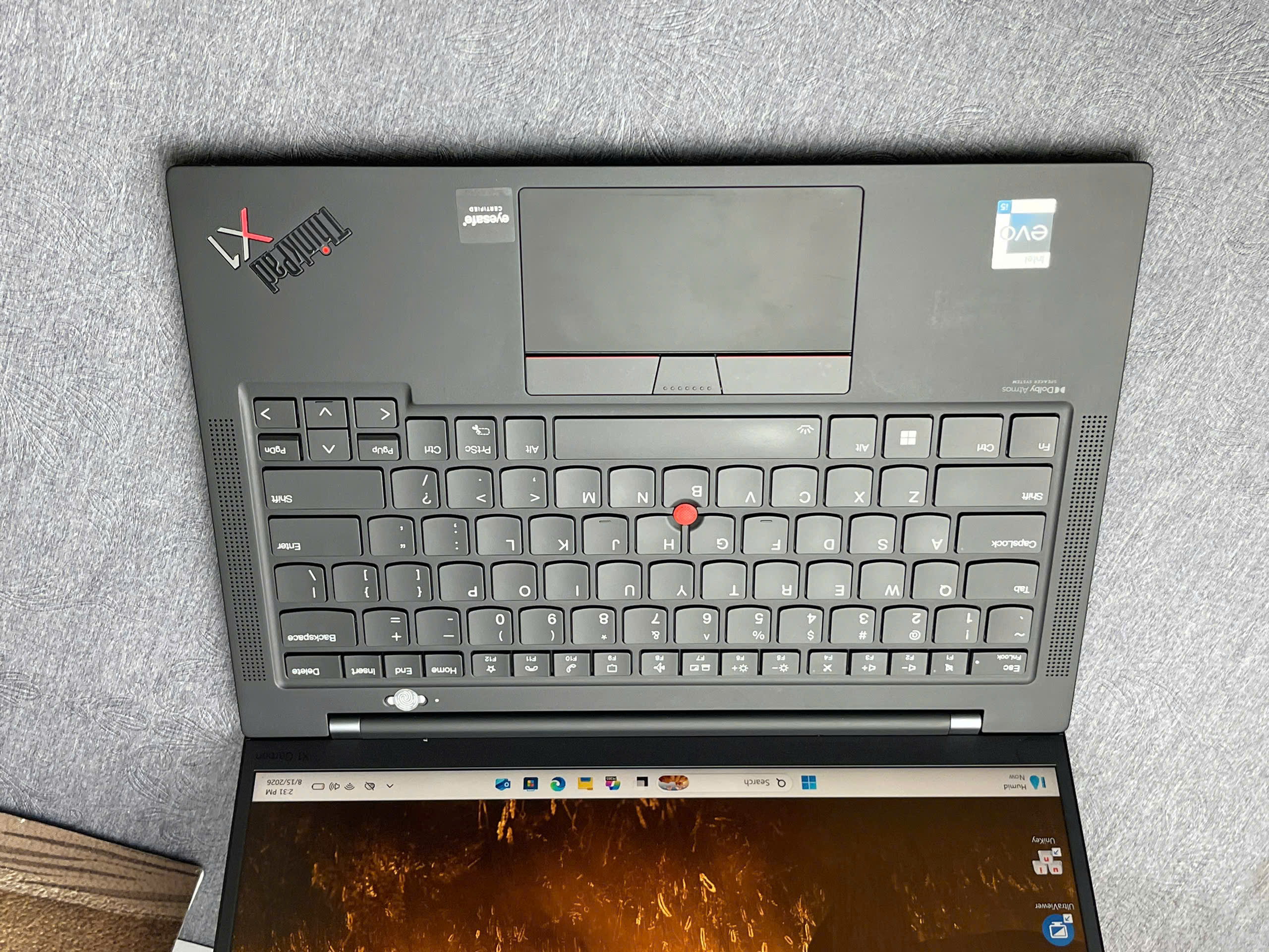 Thinkpad X1 Carbon G10 - Ảnh 2
