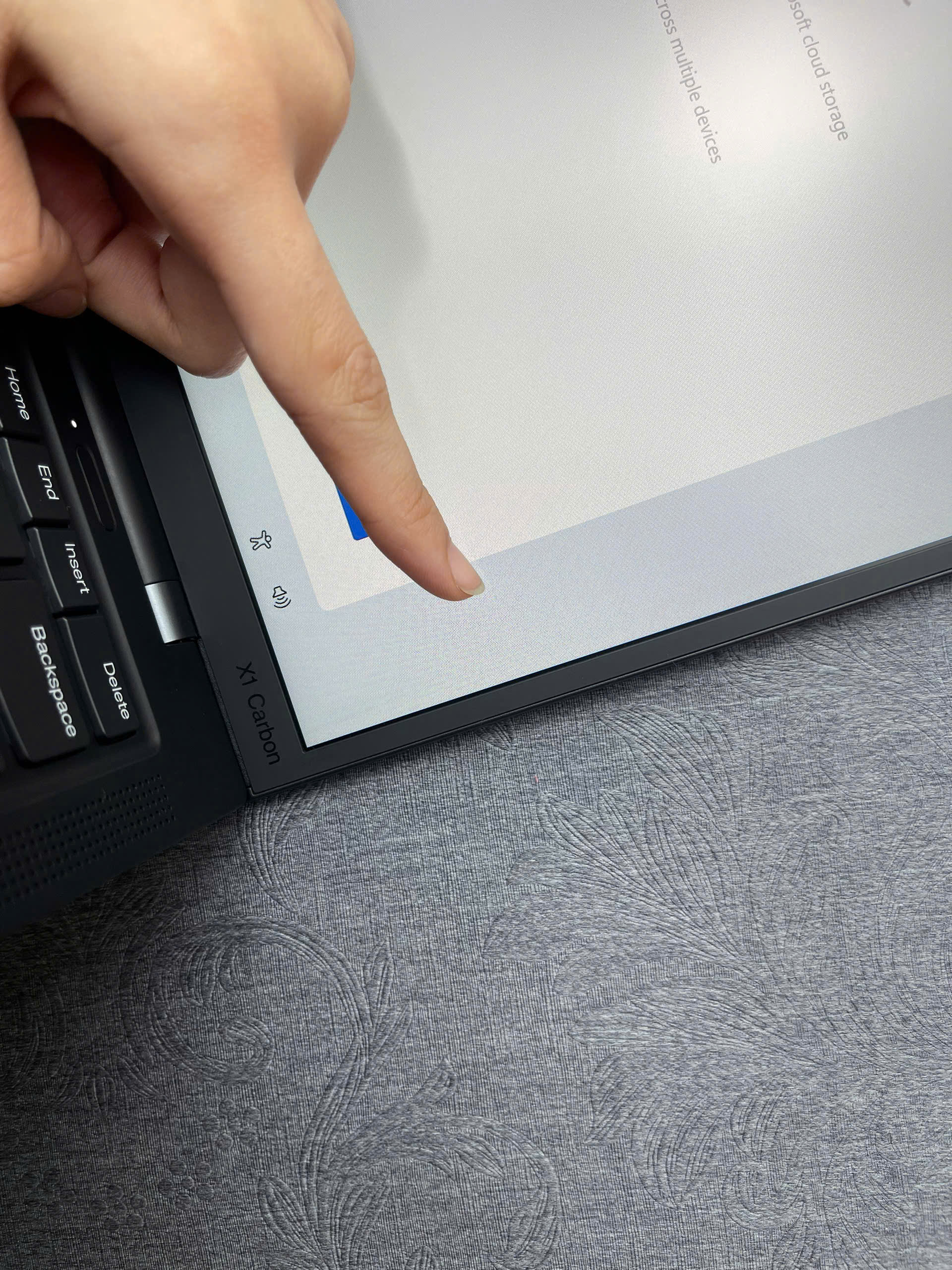 Thinkpad X1 Carbon G10 - Ảnh 3