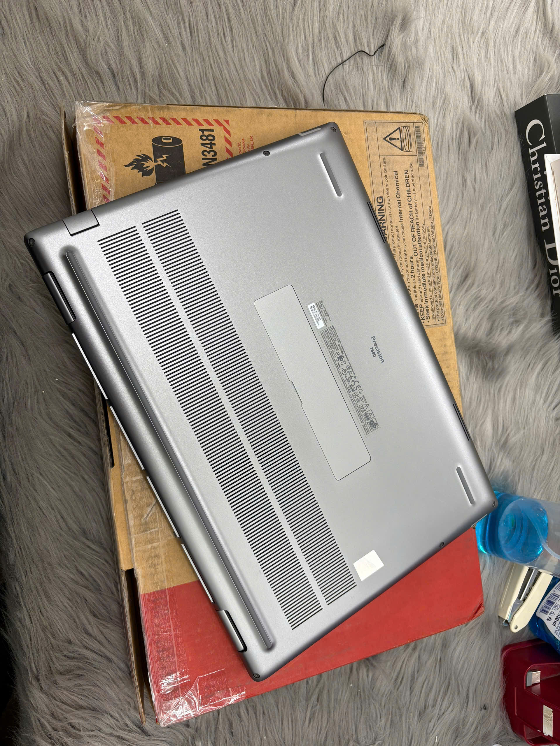 Dell Precision 7680 - Ảnh 6