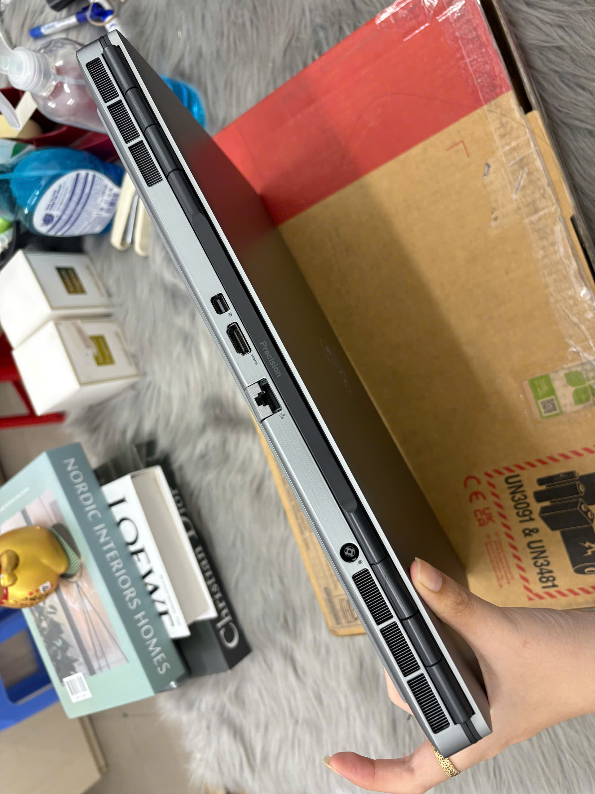 Dell Precision 7560 - Ảnh 9