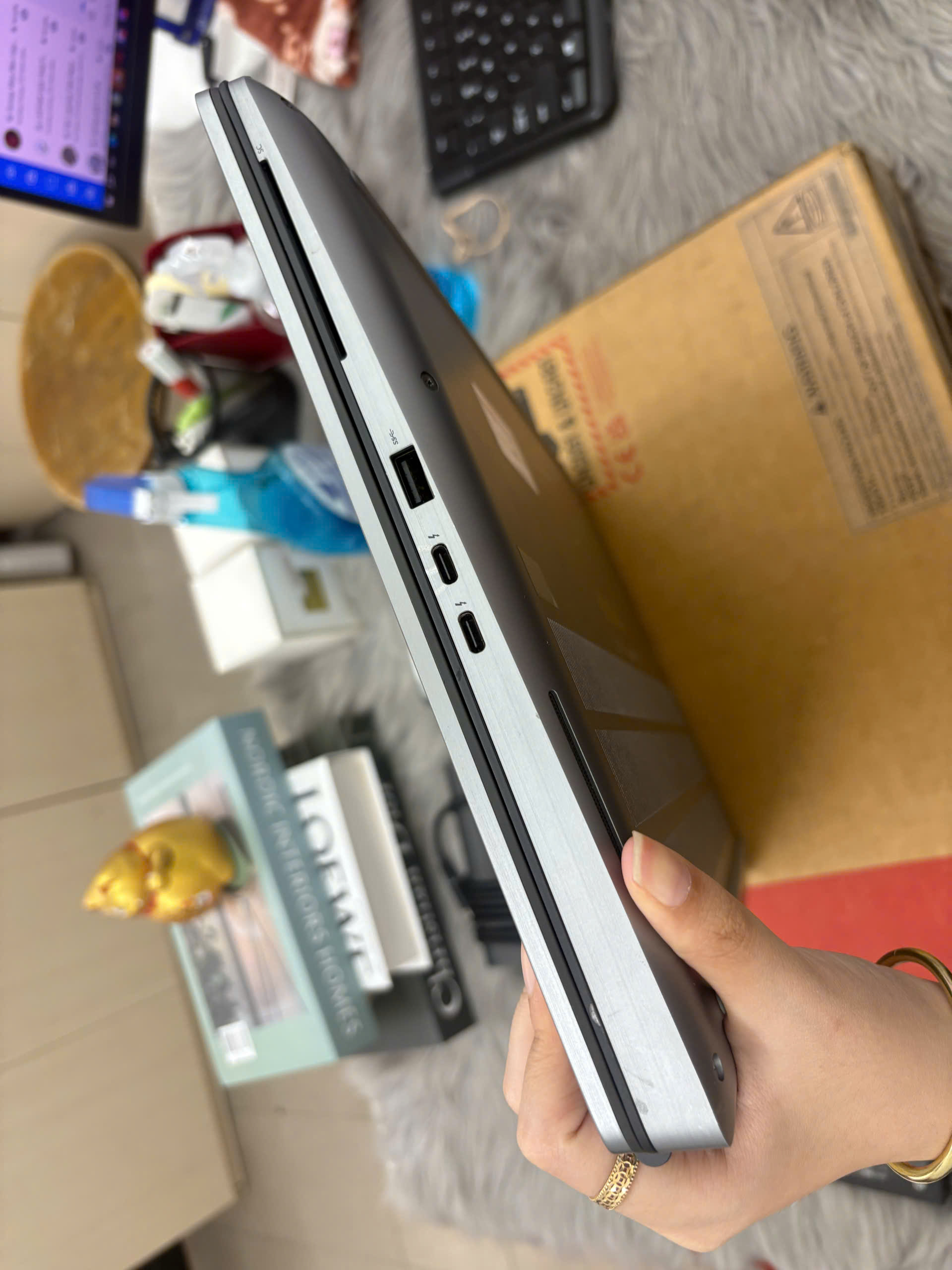 Dell Precision 7750 - Ảnh 11