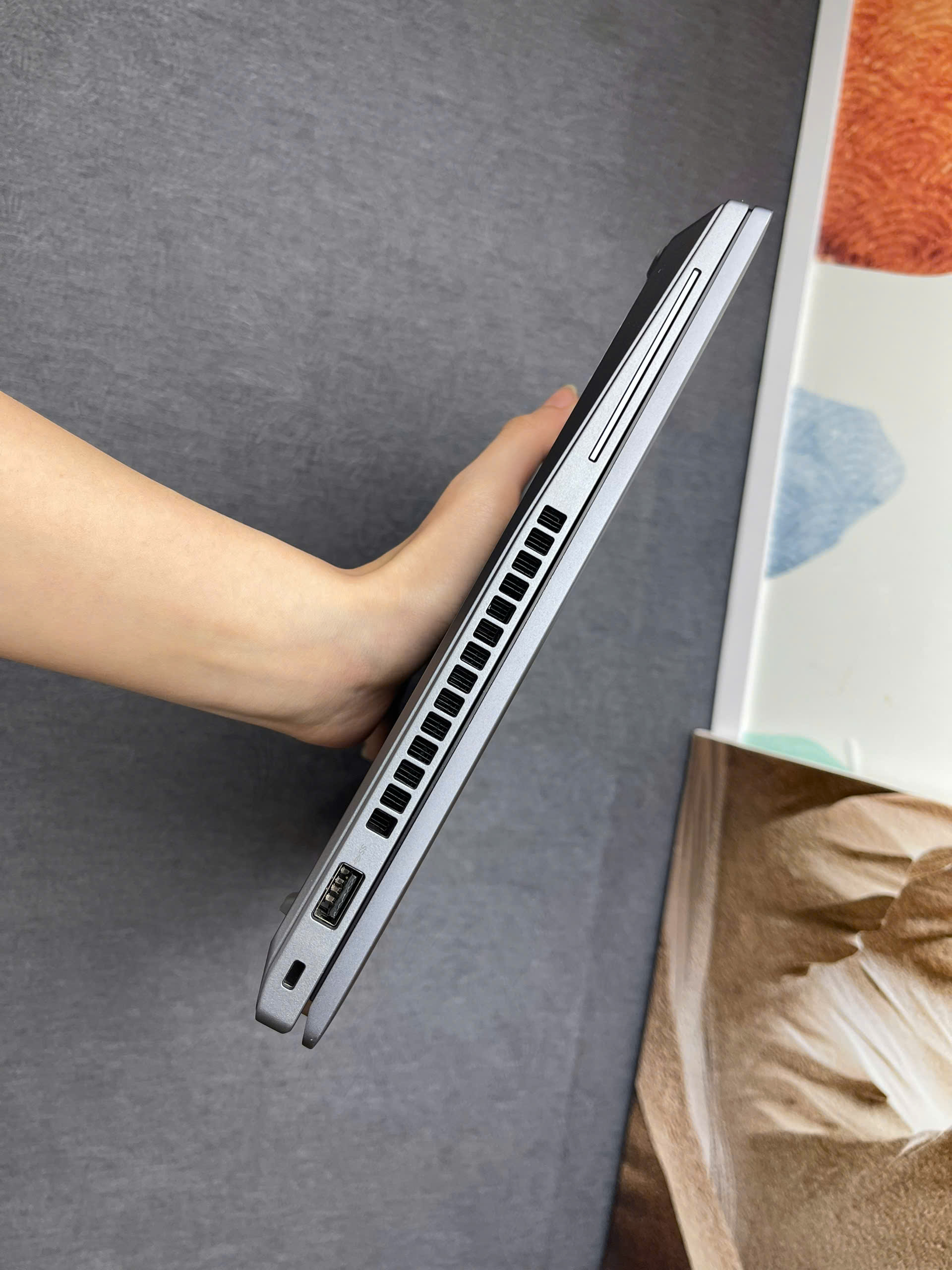 Thinkpad T14 G4 vỏ Alu - Ảnh 4