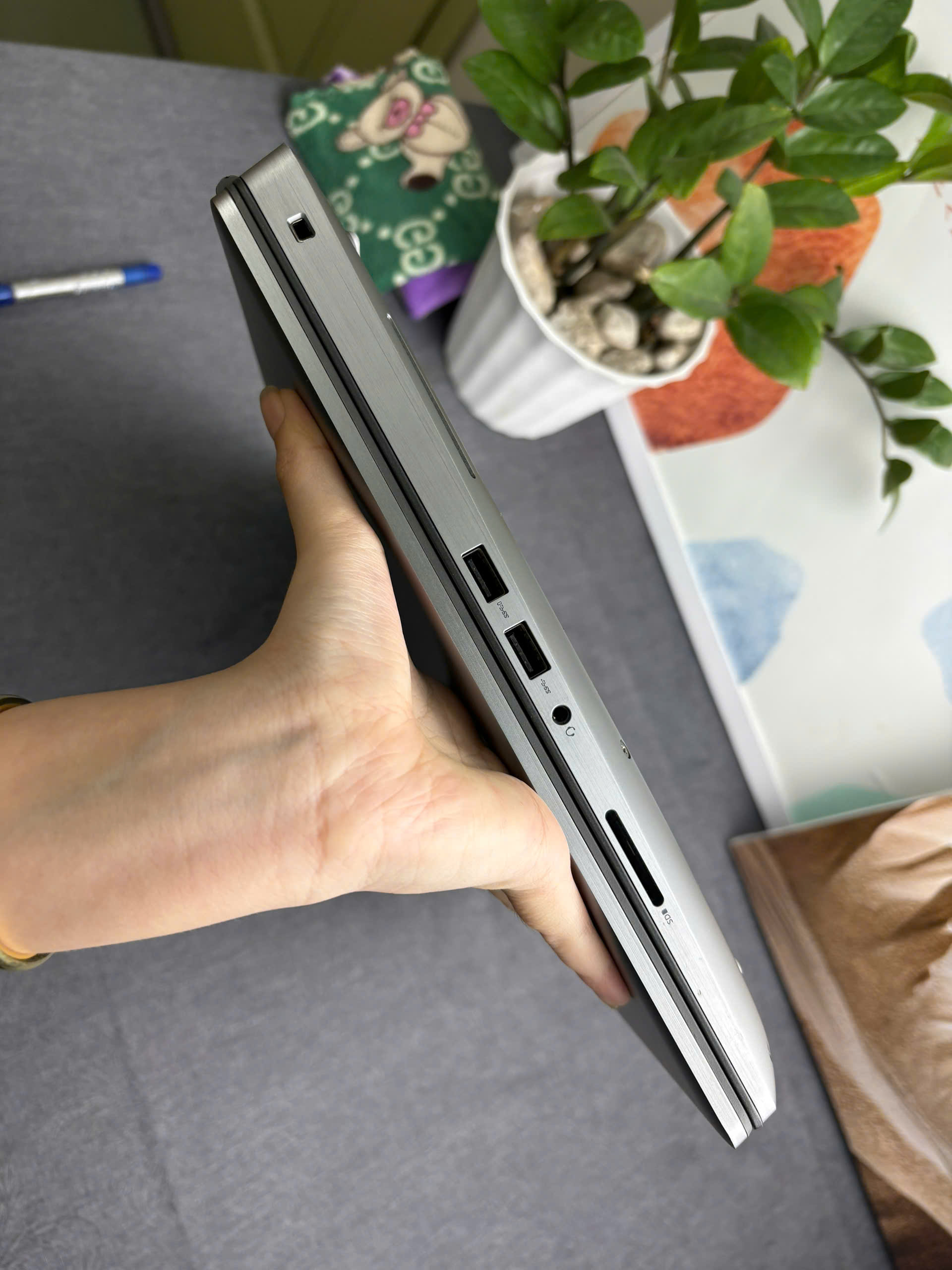 Dell Precision 7760 - Ảnh 4