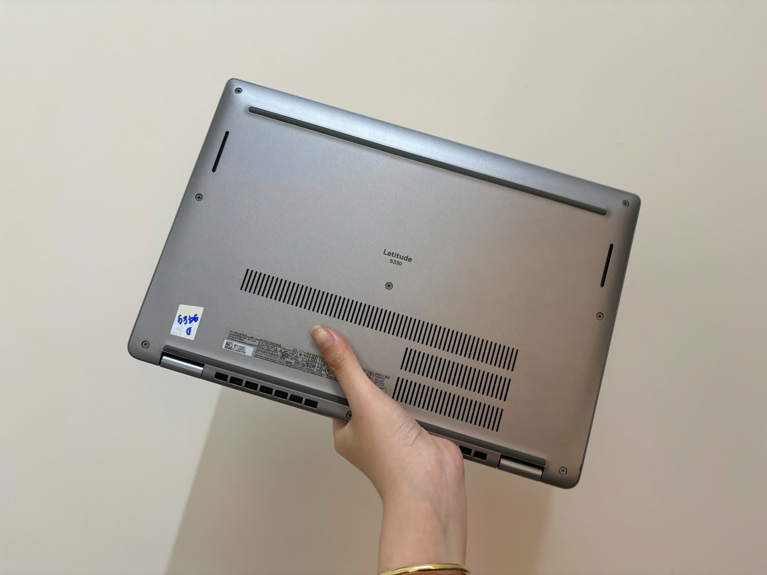 Dell Latitude 5330 - Ảnh 4