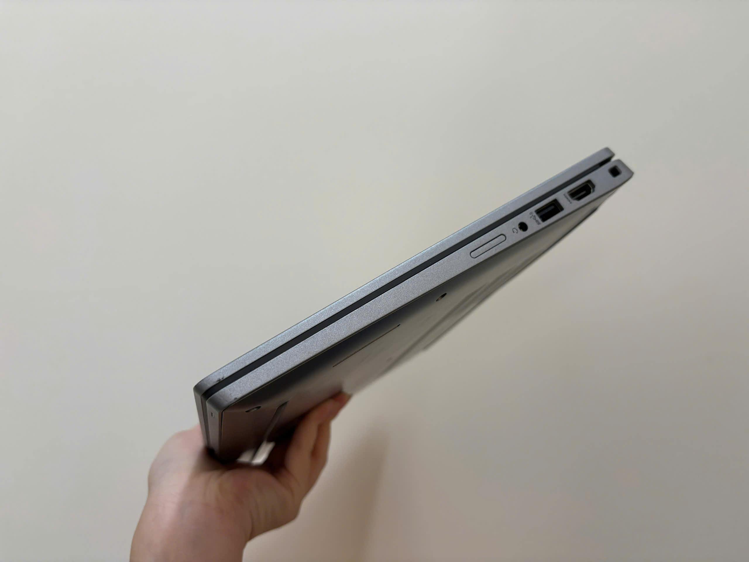 Dell Latitude 5330 - Ảnh 6