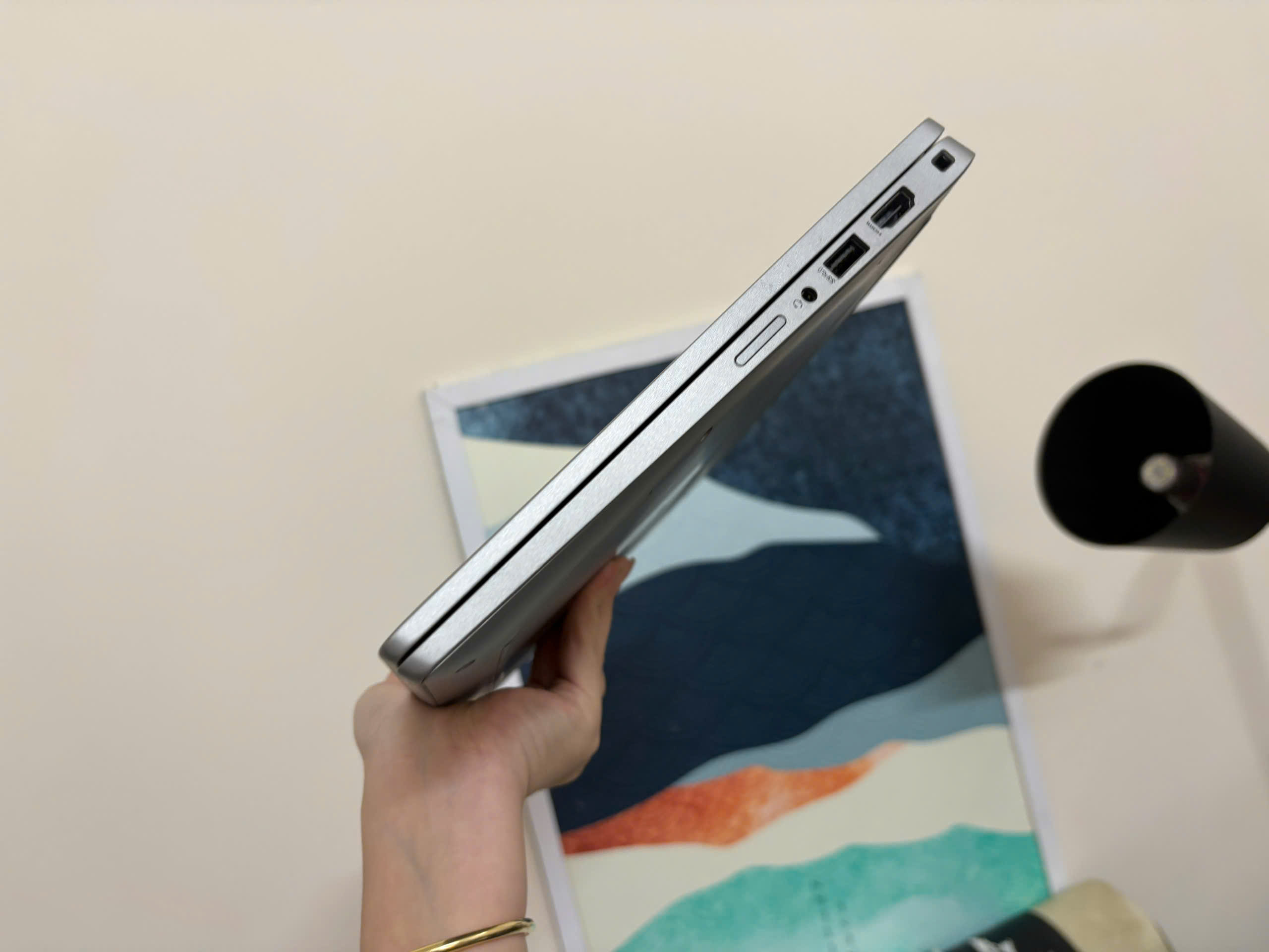 Dell Latitude 5320 2in1 - Ảnh 10