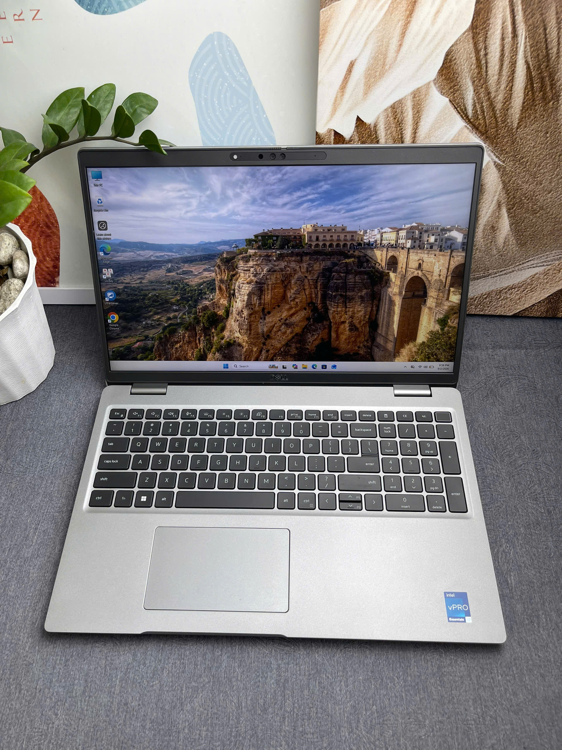Dell Precision 3571