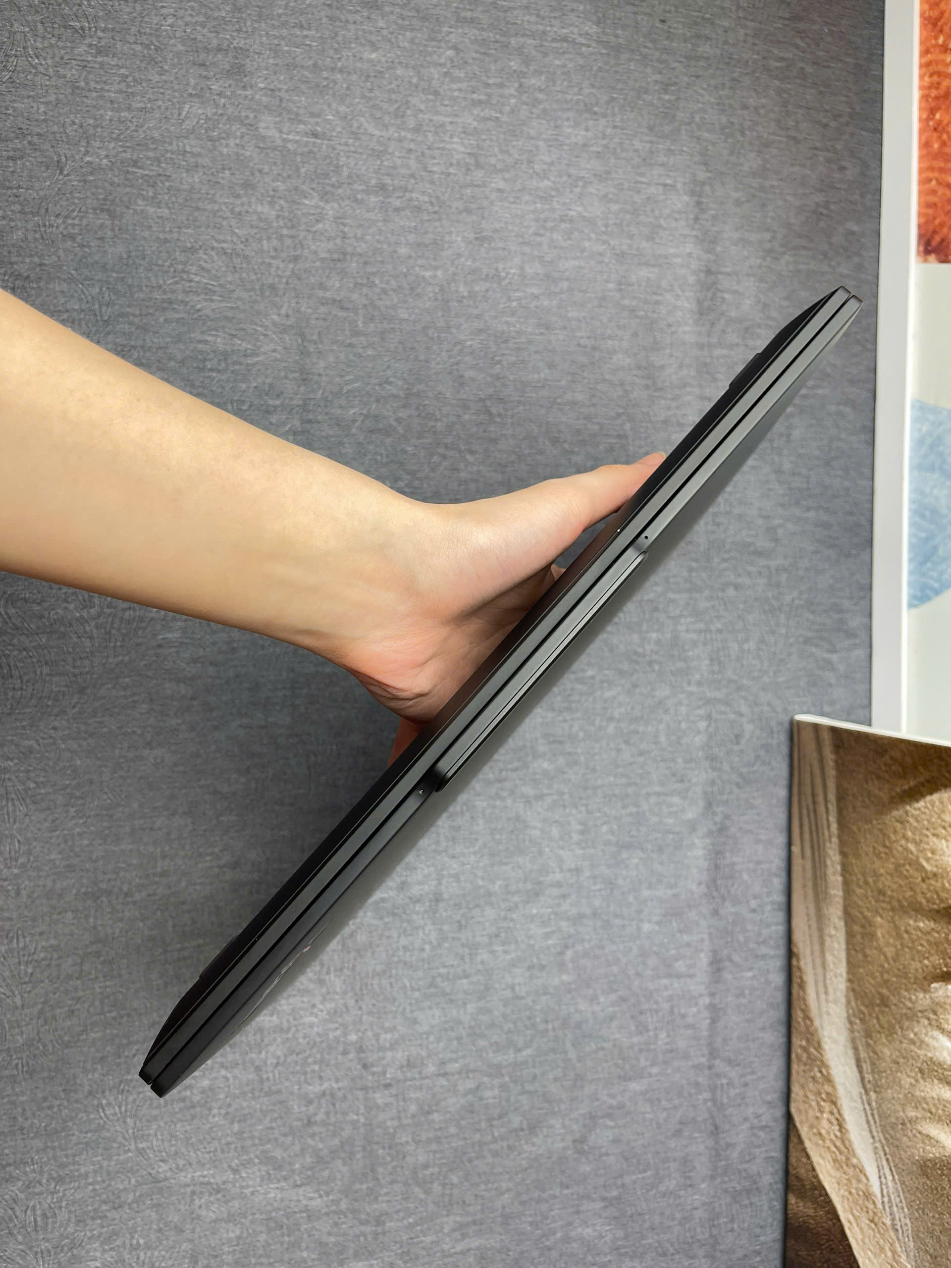 Thinkpad X1 Carbon G12 - Ảnh 4