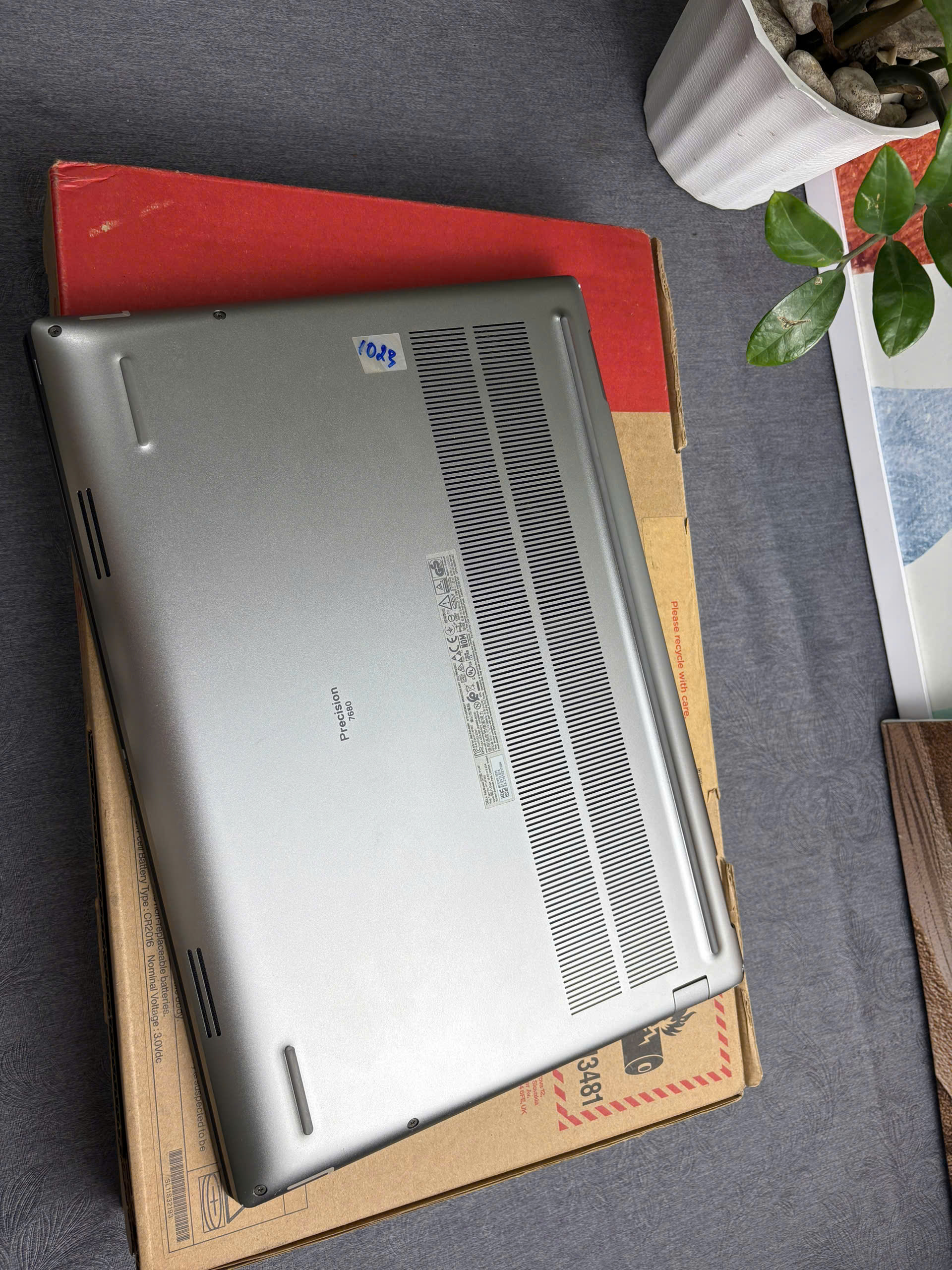Dell Precision 7680 - Ảnh 2