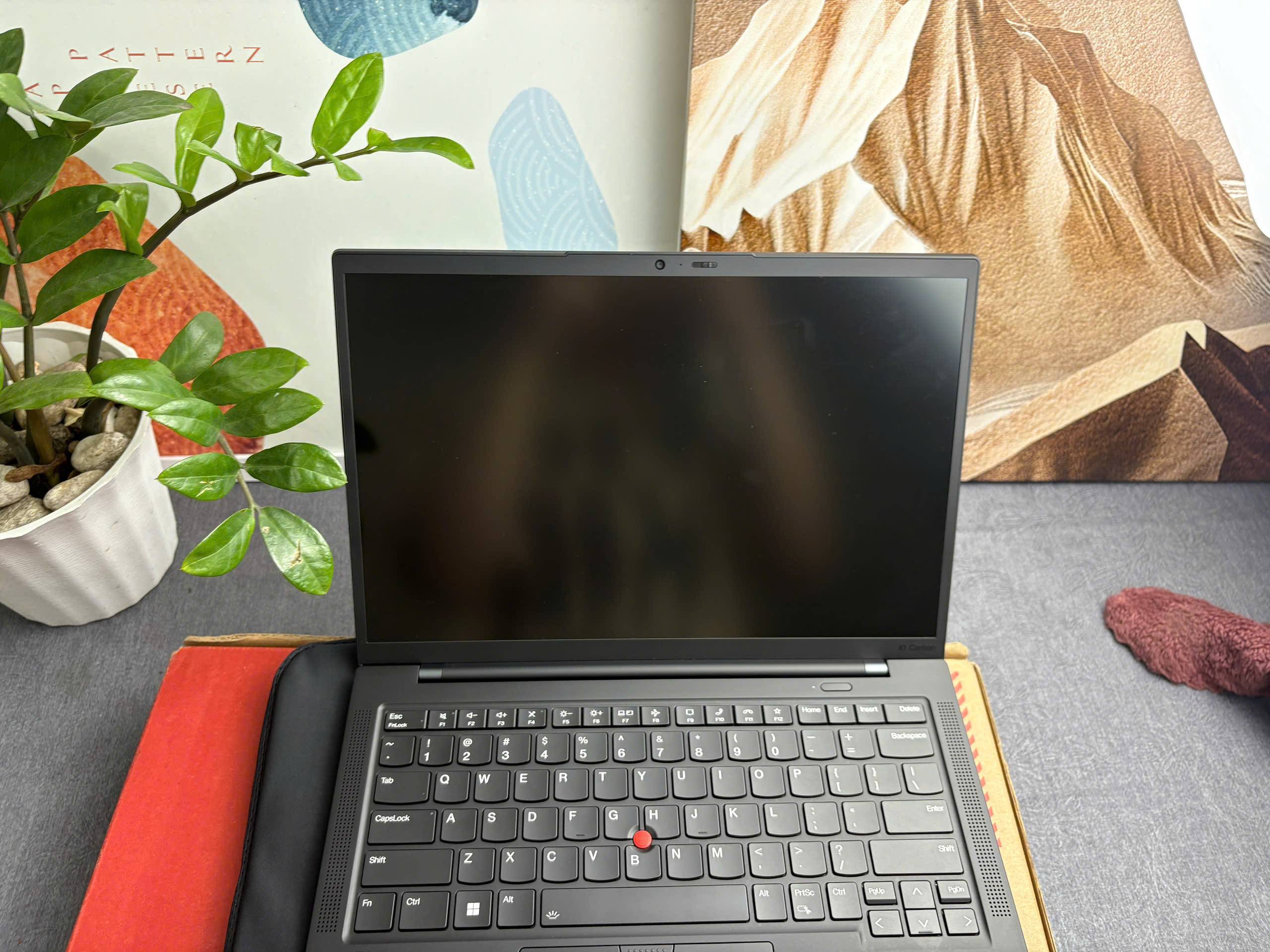 Thinkpad X1 Carbon G10 - Ảnh 2