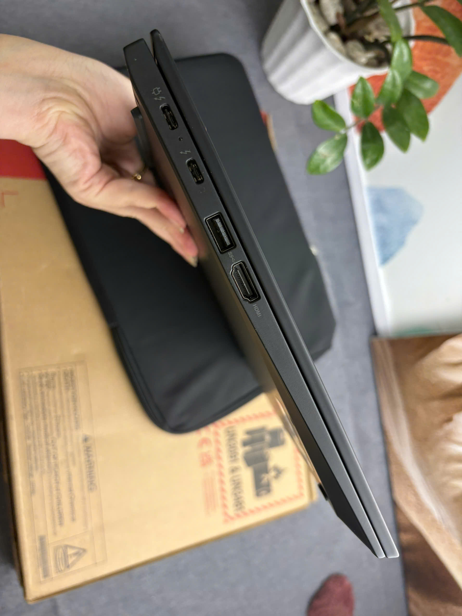 Thinkpad X1 Carbon G10 - Ảnh 7