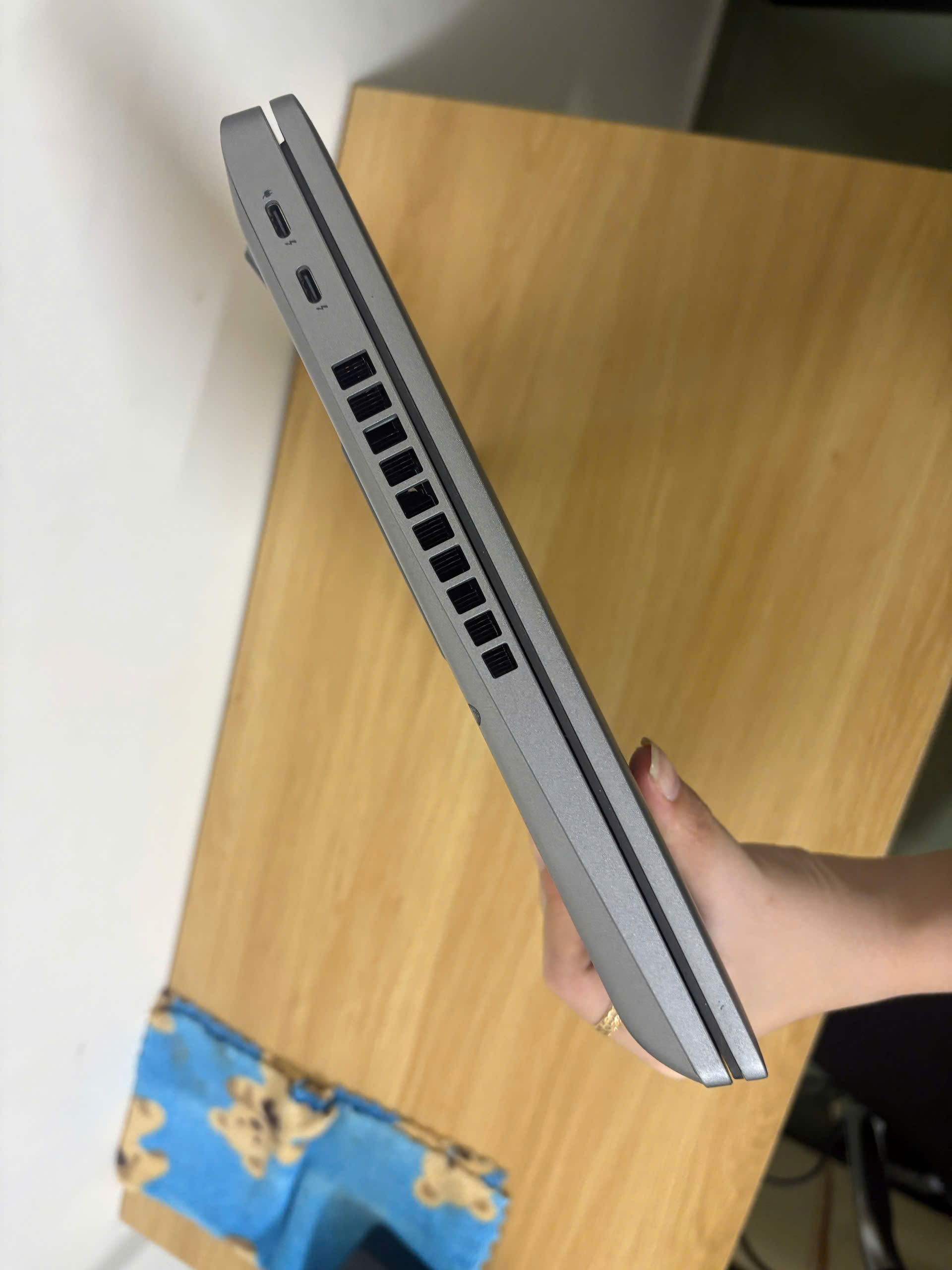 Dell Precision 3571 - Ảnh 5
