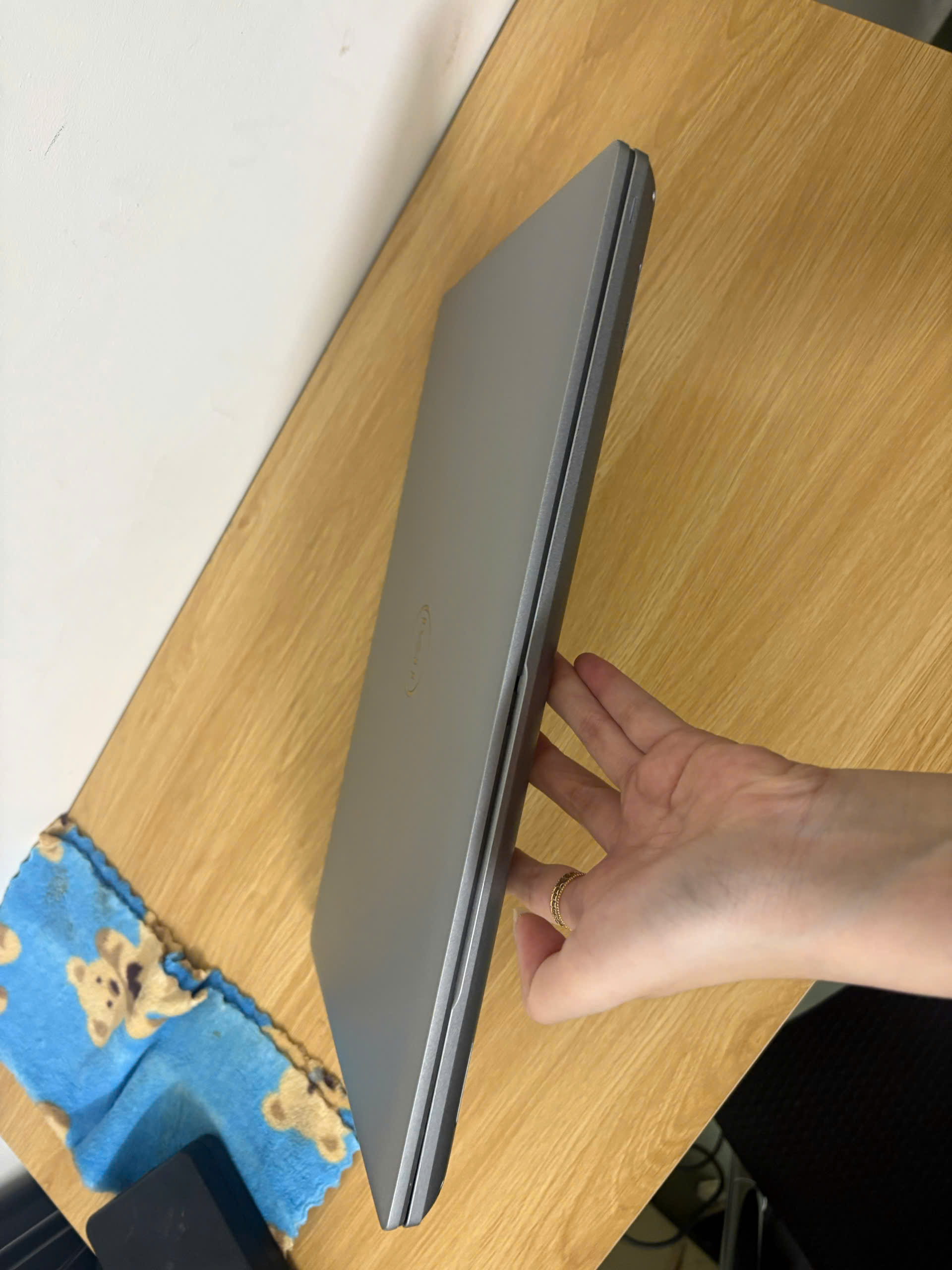 Dell Precision 3571 - Ảnh 6