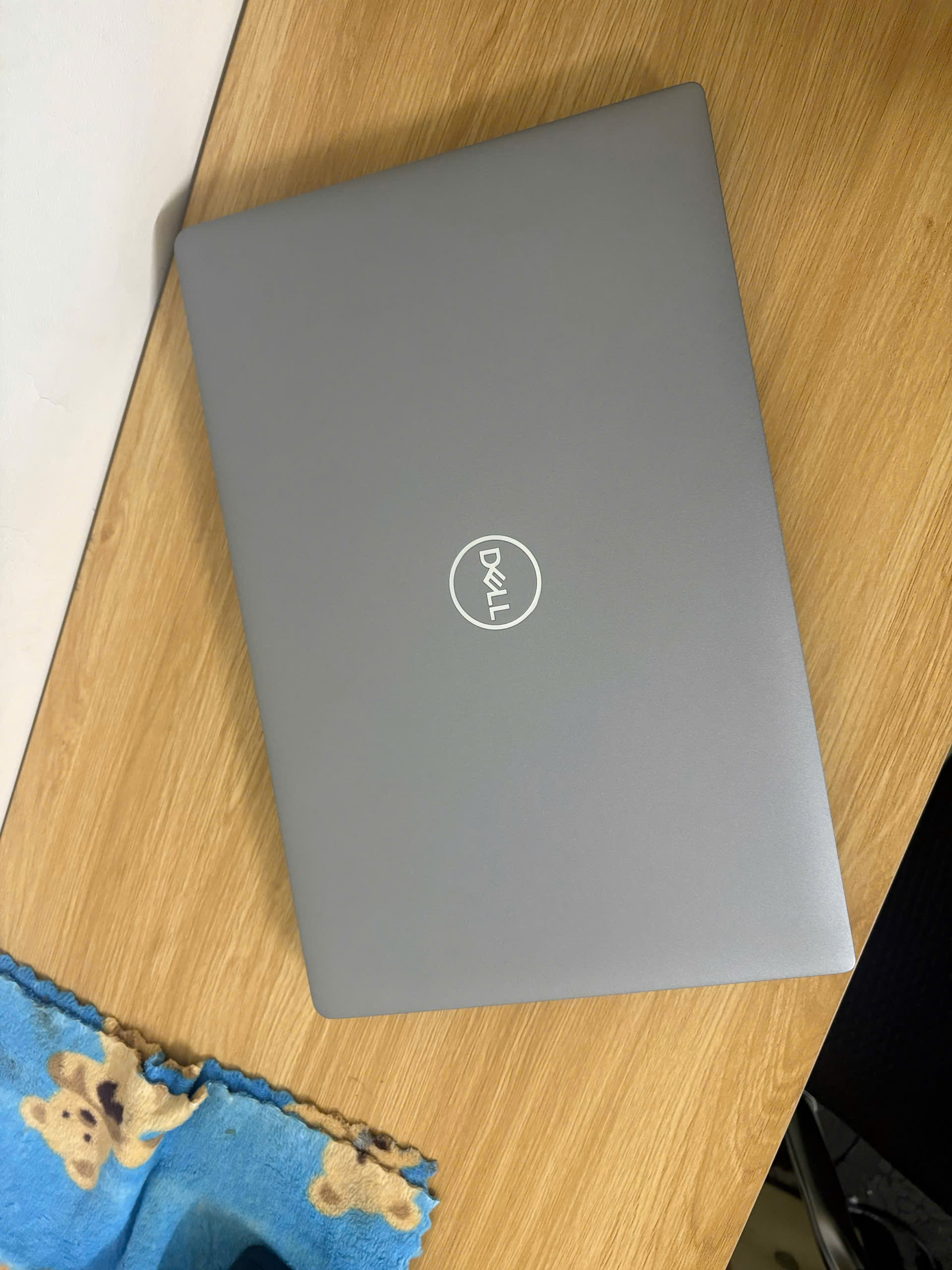 Dell Precision 3571 - Ảnh 7
