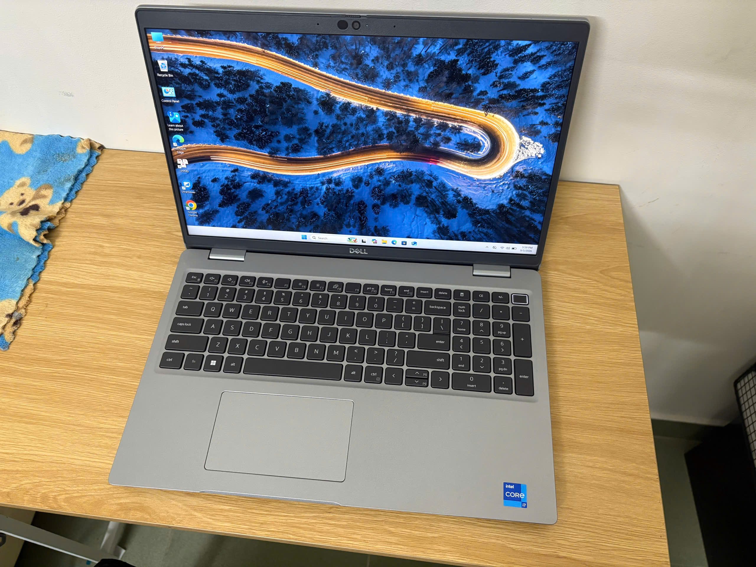 Dell Precision 3571