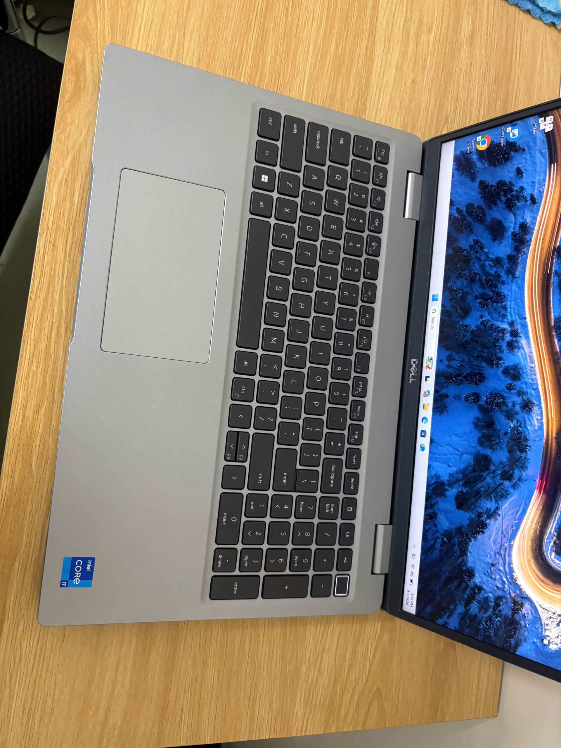 Dell Precision 3571 - Ảnh 10