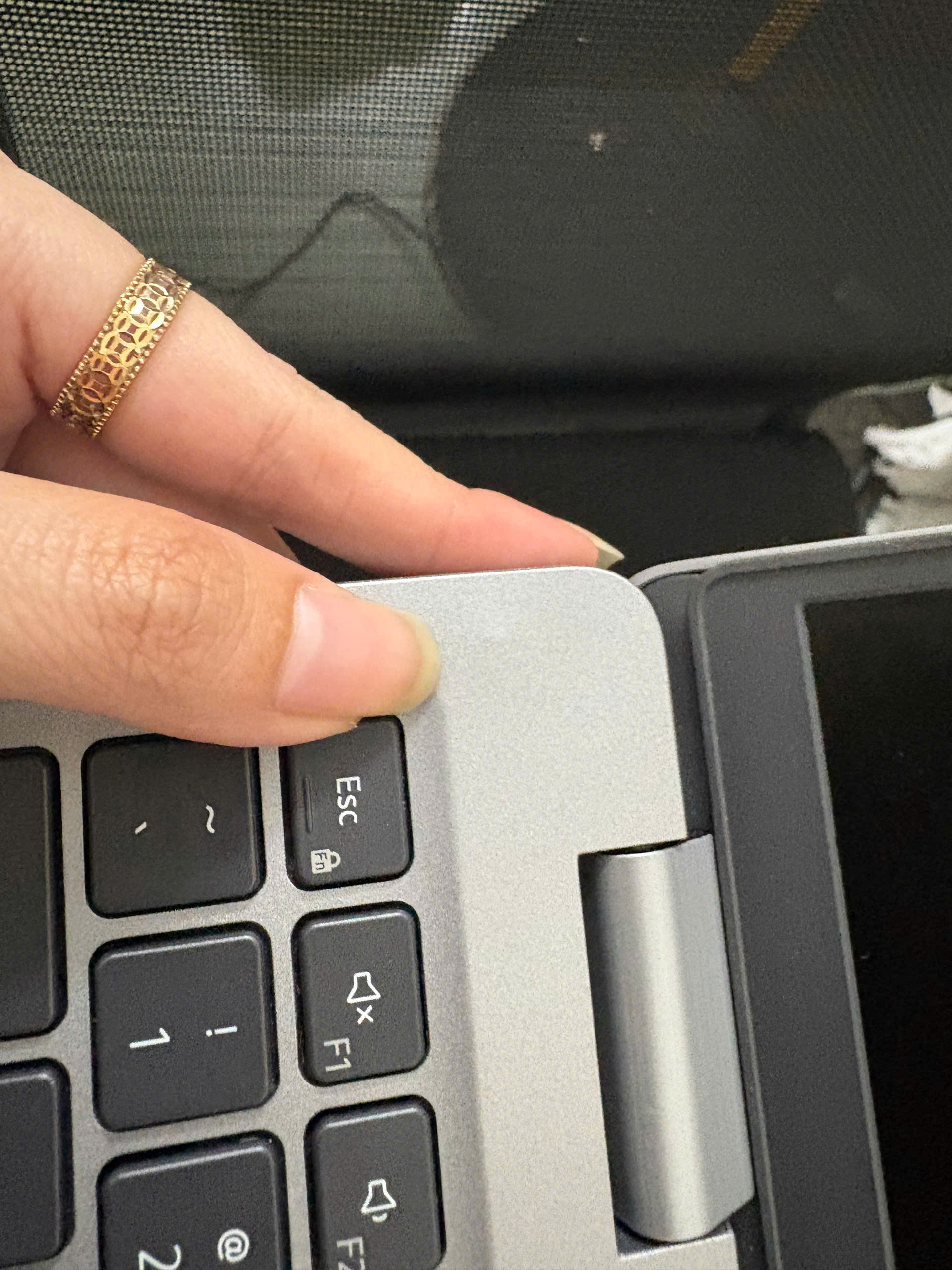 Dell Precision 3571 - Ảnh 11