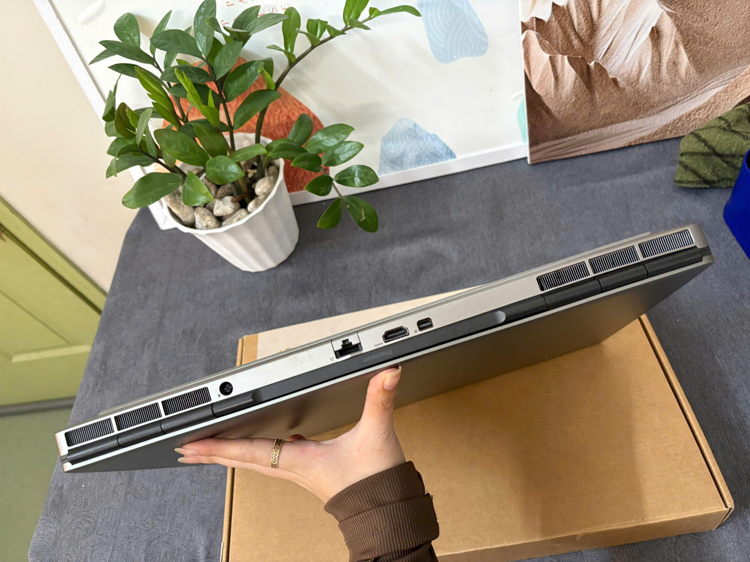 Dell Precision 7750 - Ảnh 9