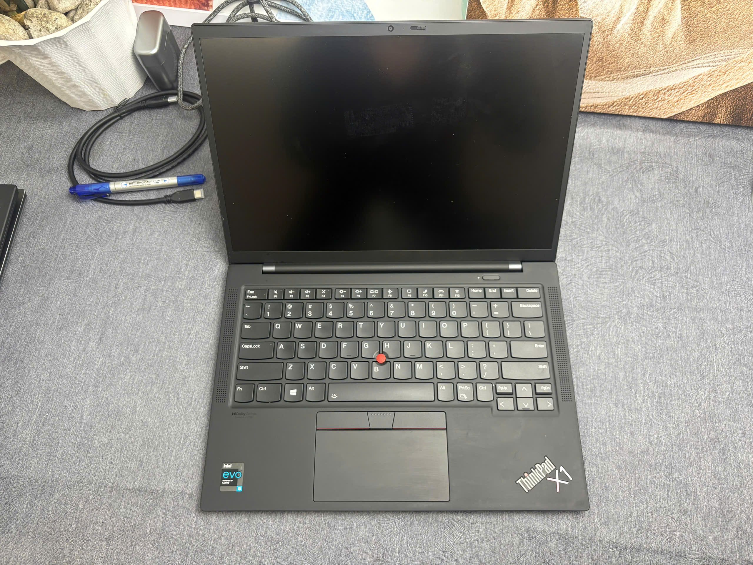 Thinkpad X1 Carbon G9