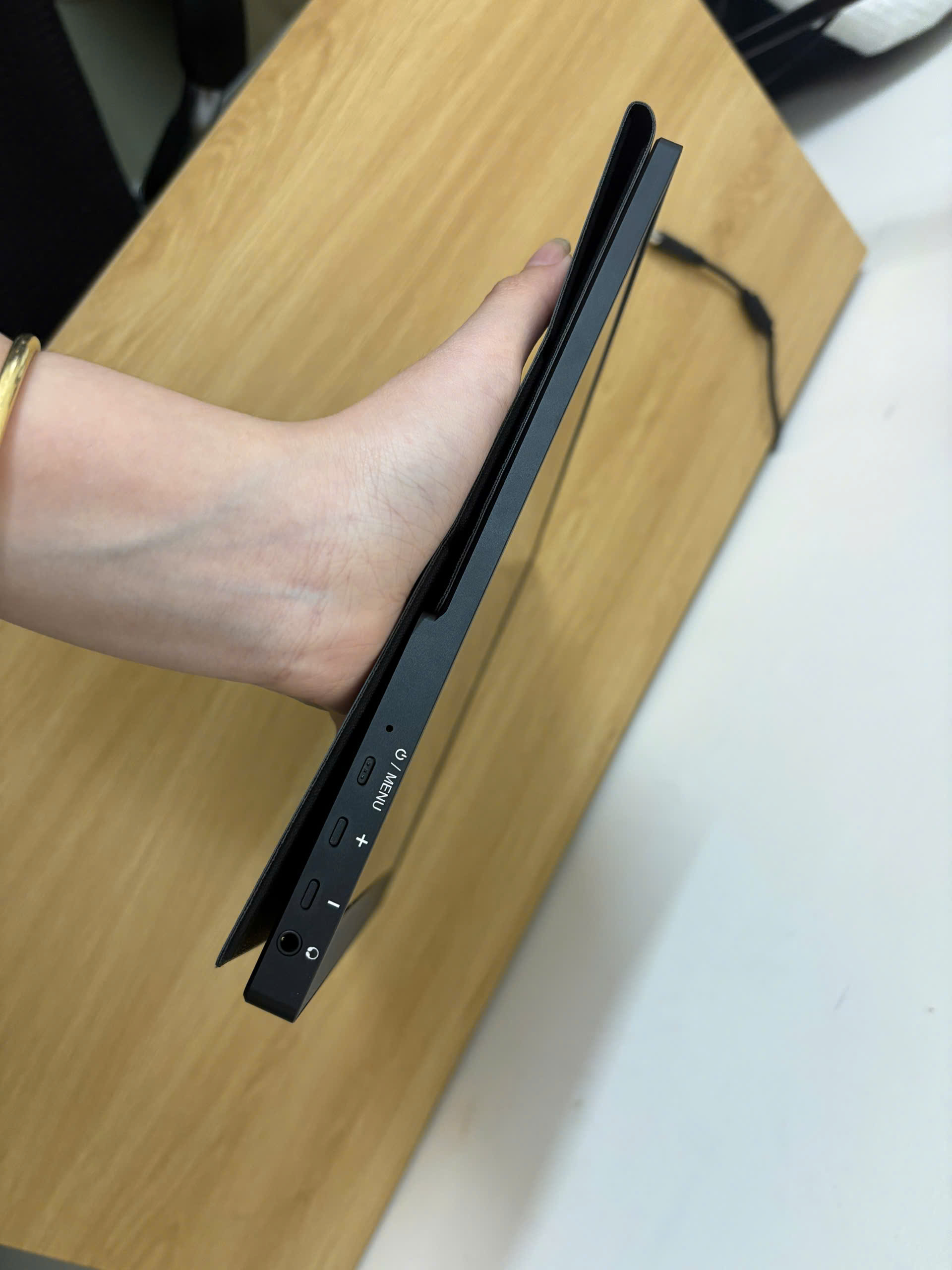 Màn hình di động: PM161Q C - Hãng: Acer - Ảnh 6