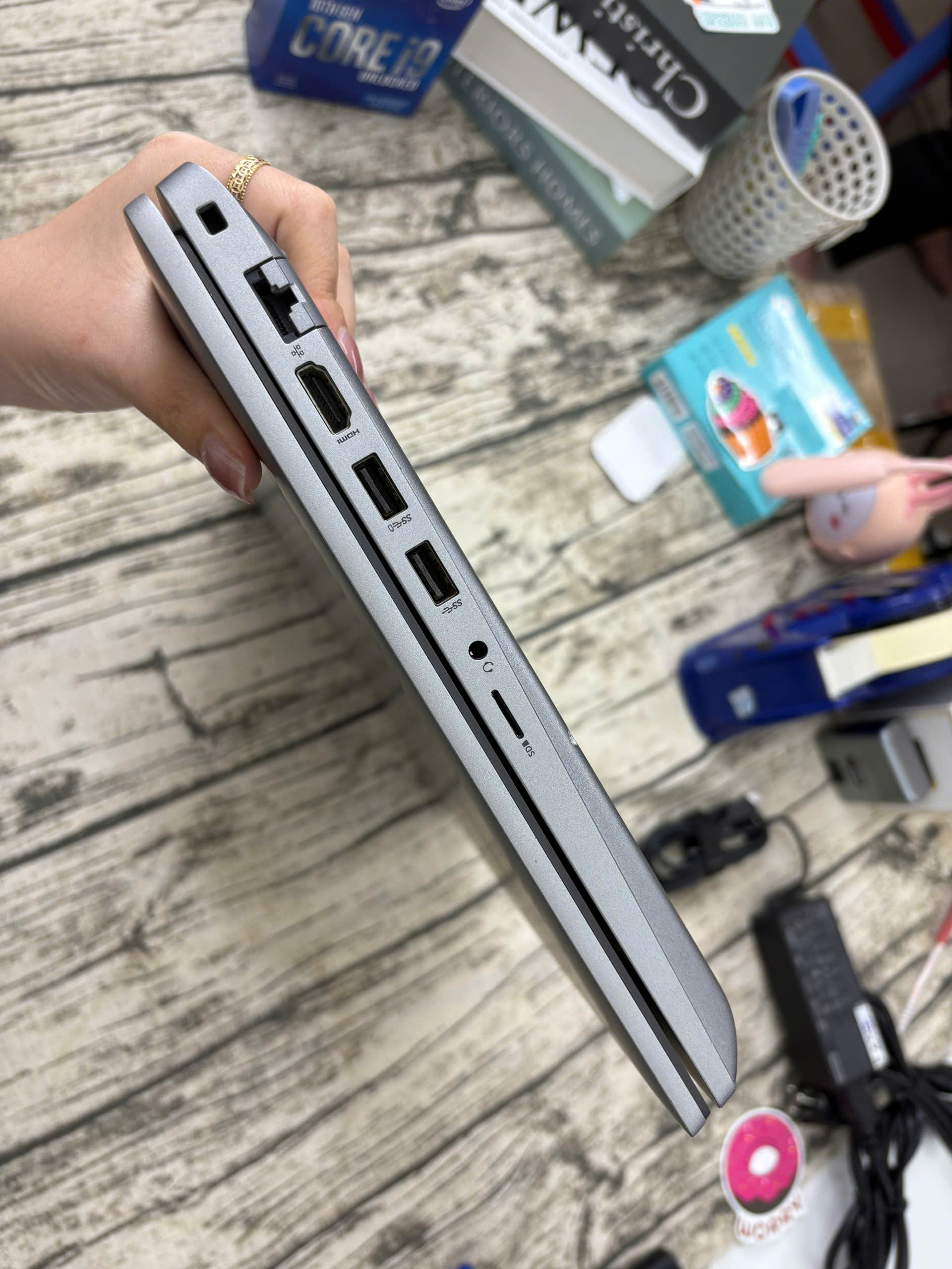Dell Precision 3571 - Ảnh 3