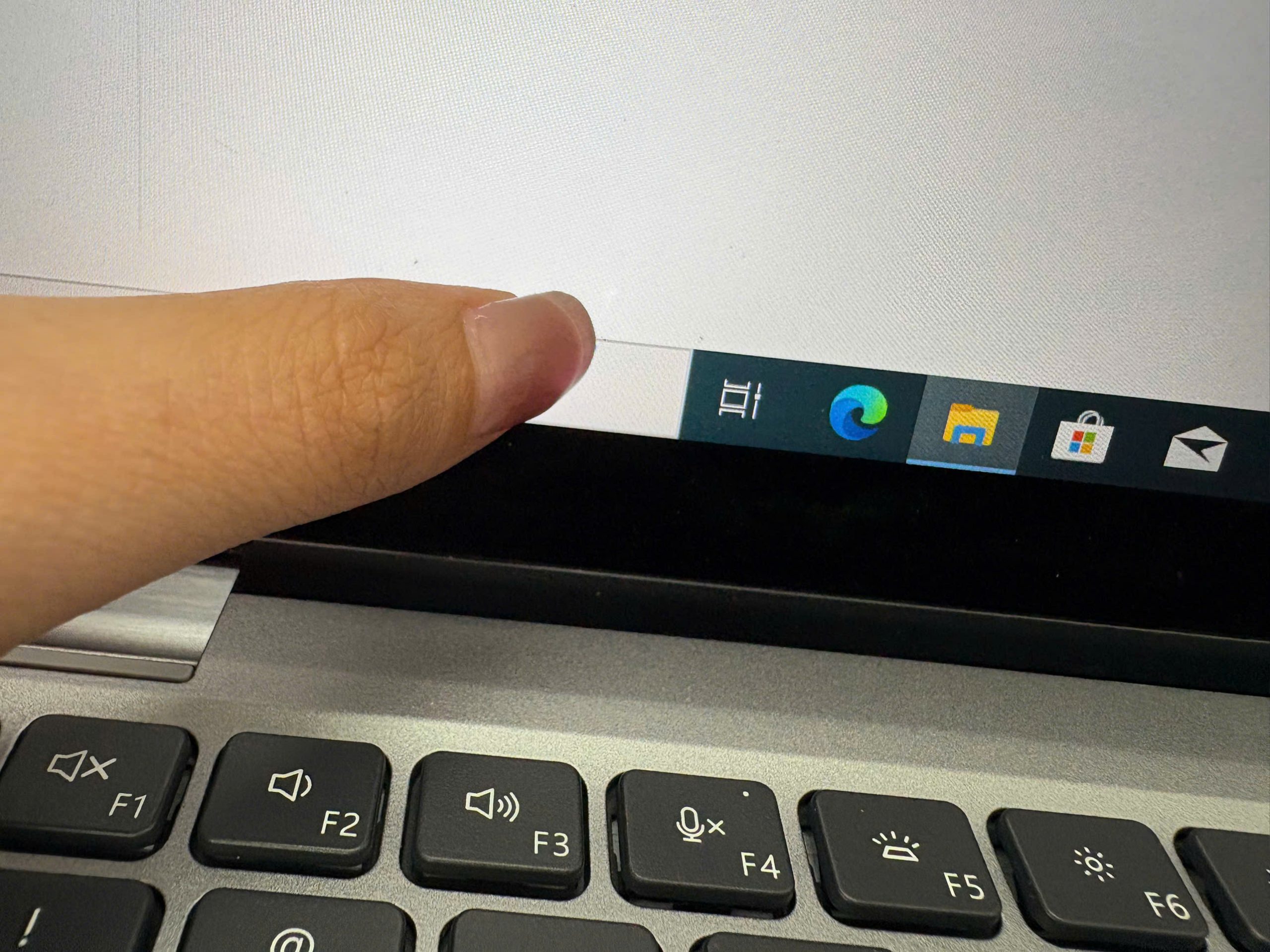 Dell Latitude 5320 2in1 - Ảnh 4