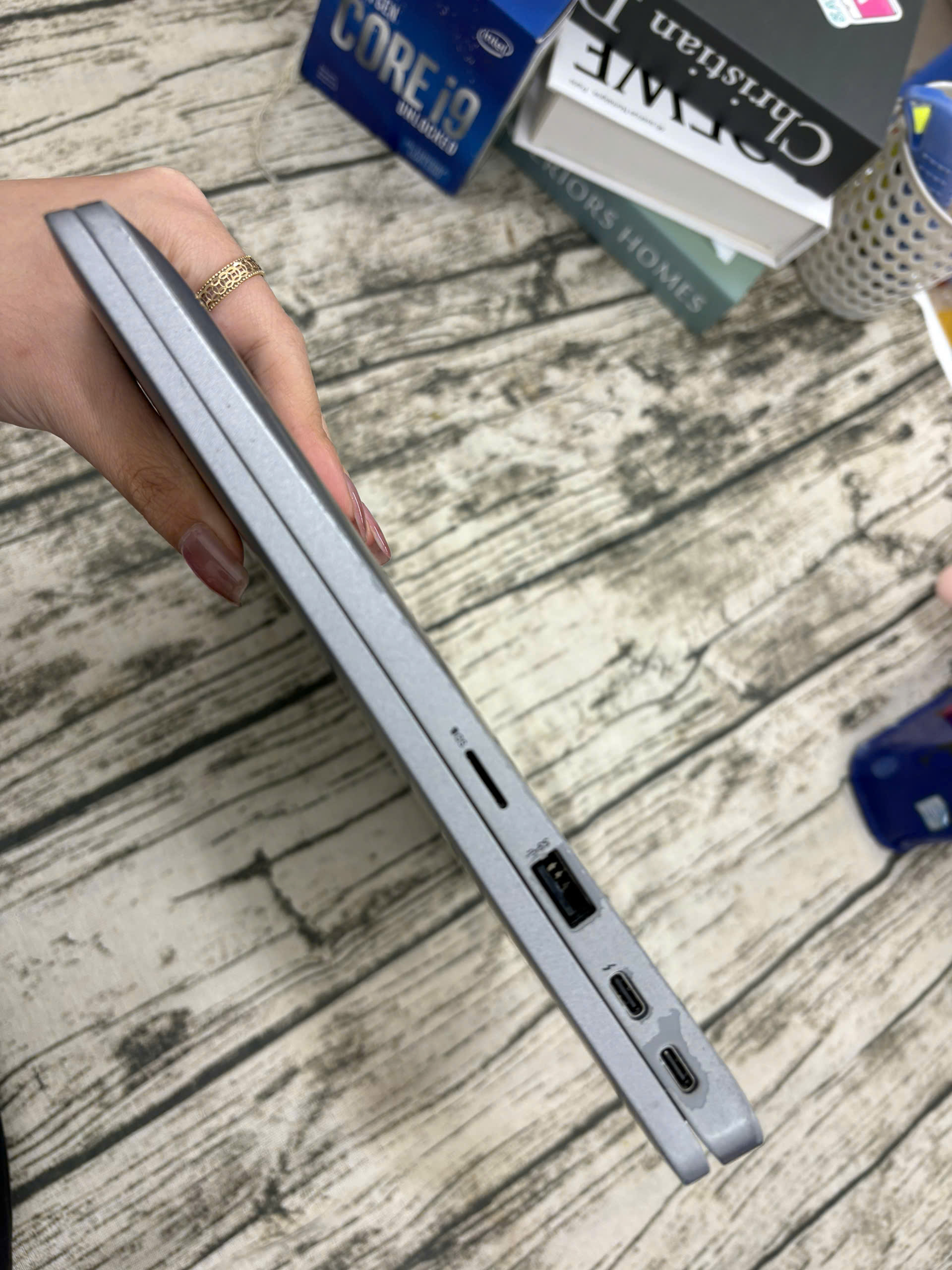Dell Latitude 5320 2in1 - Ảnh 9