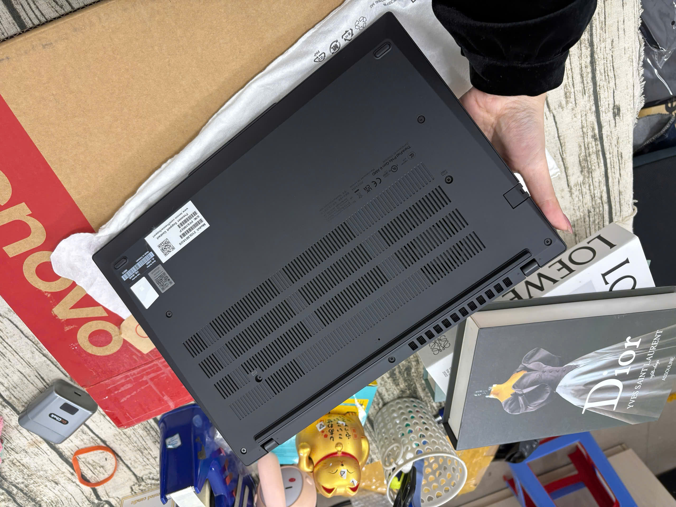 Thinkpad P14s G6 - Ảnh 3
