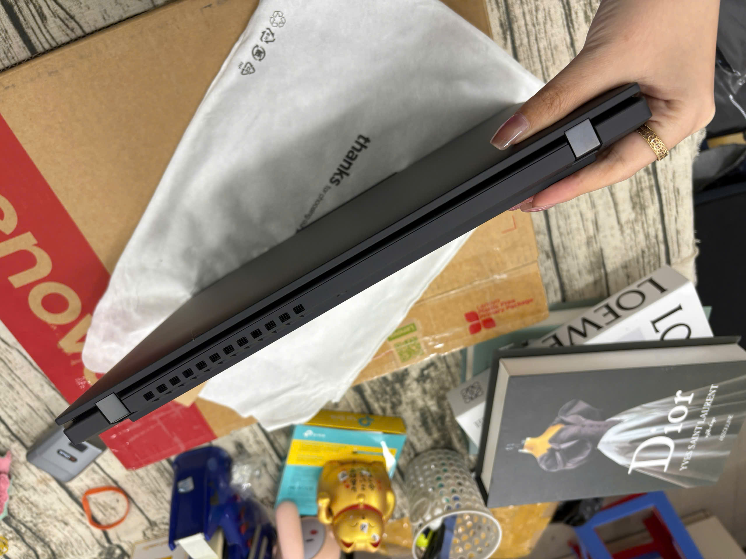 Thinkpad P14s G6 - Ảnh 5